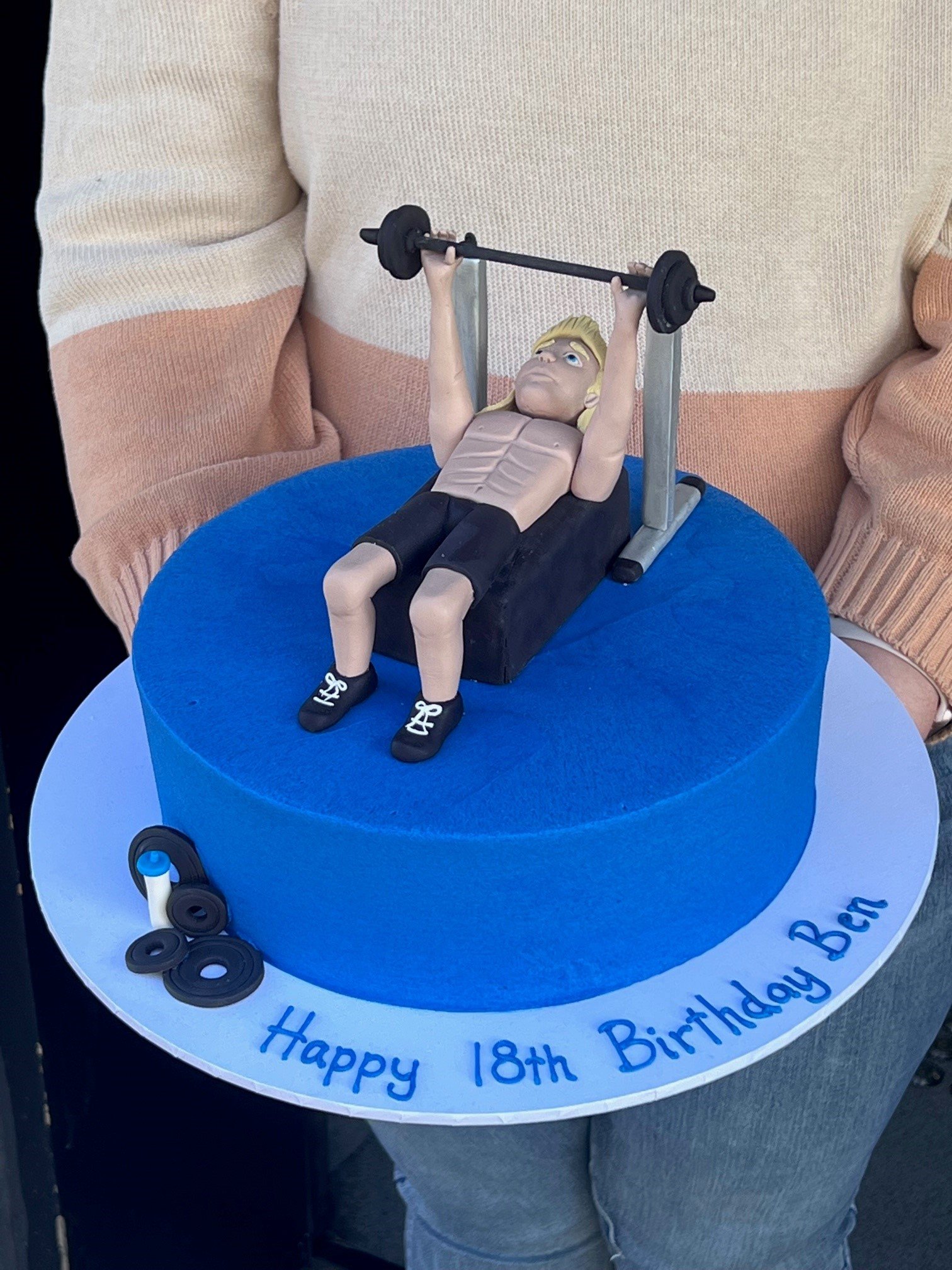 vanillapodspecialtycakes-brisbanecakes-birthdaycakes-18thbirthday-gymcake-weightcake.jpg