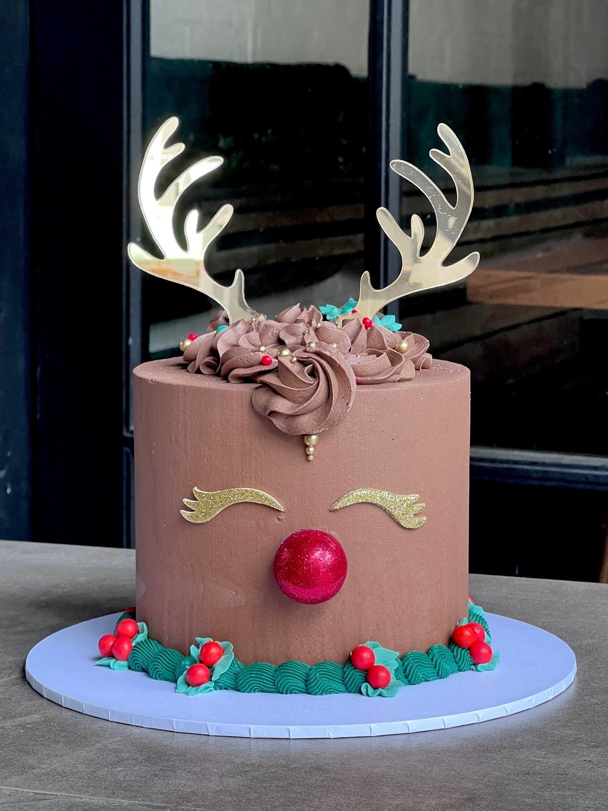vanillapodspecialtycakes-noveltycakes-brisbanecakes-birthdaycakebrisbane-buttercreamcake (8).jpg