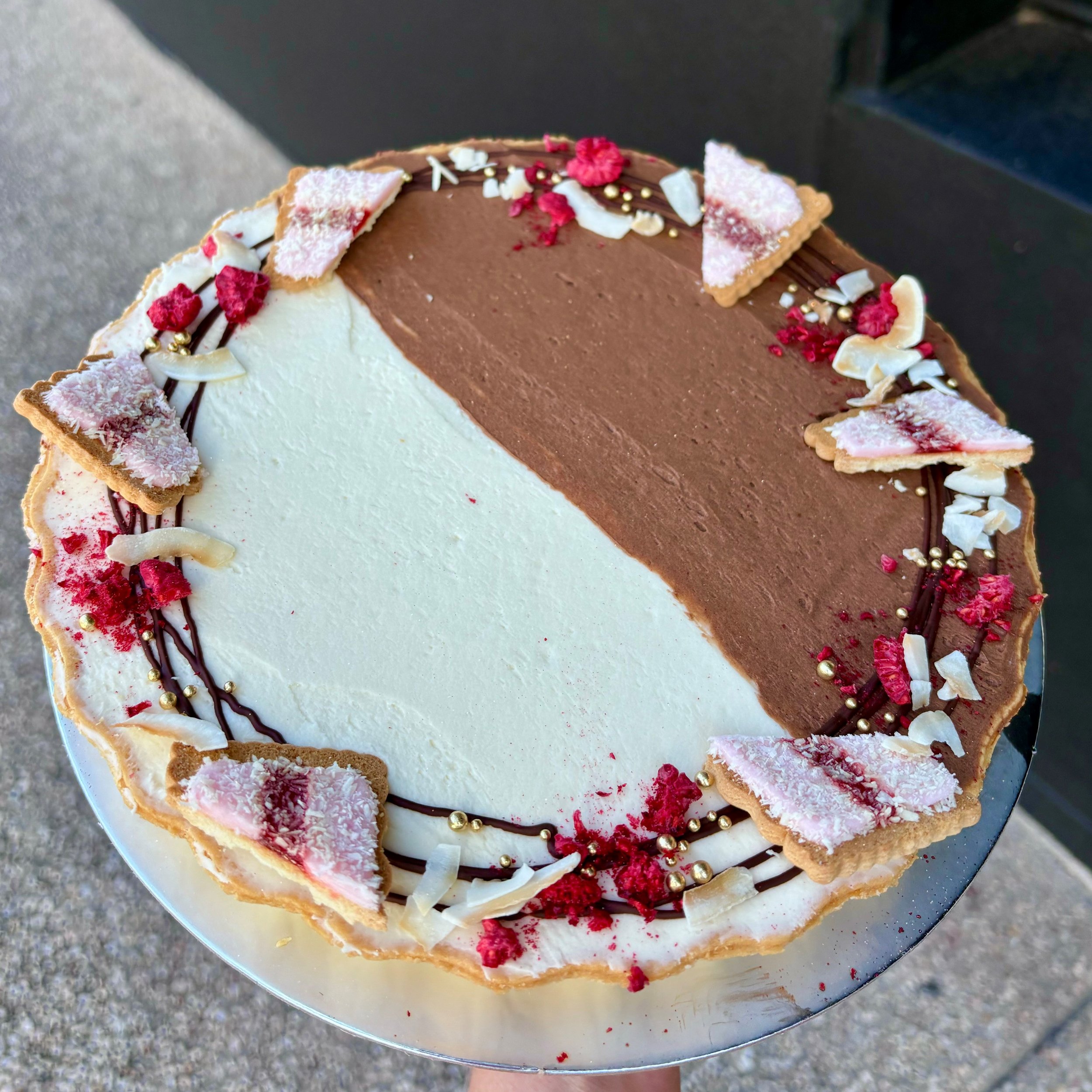 Iced Vovo Neenish Tart
