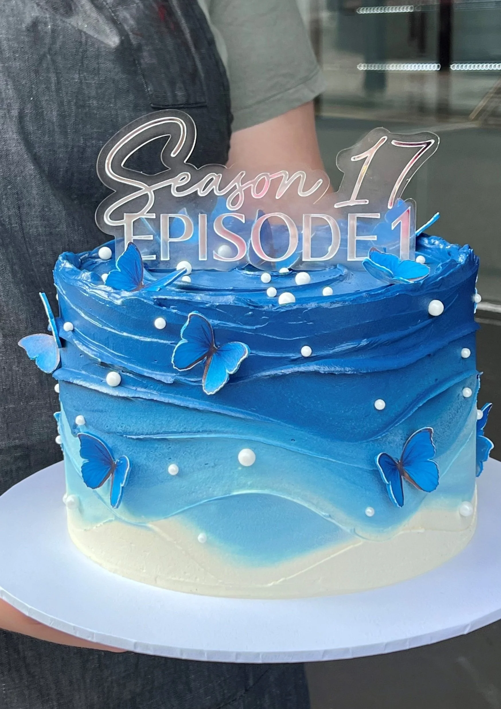 vanillapodcakes-vanillapodspecialtycakes-brisbanecakes-bakerynearme-vanillapod-birthdaycakesbrisbane-buttercreamcake-21stcake-1stbirthday-customcakes+%285%29.jpg