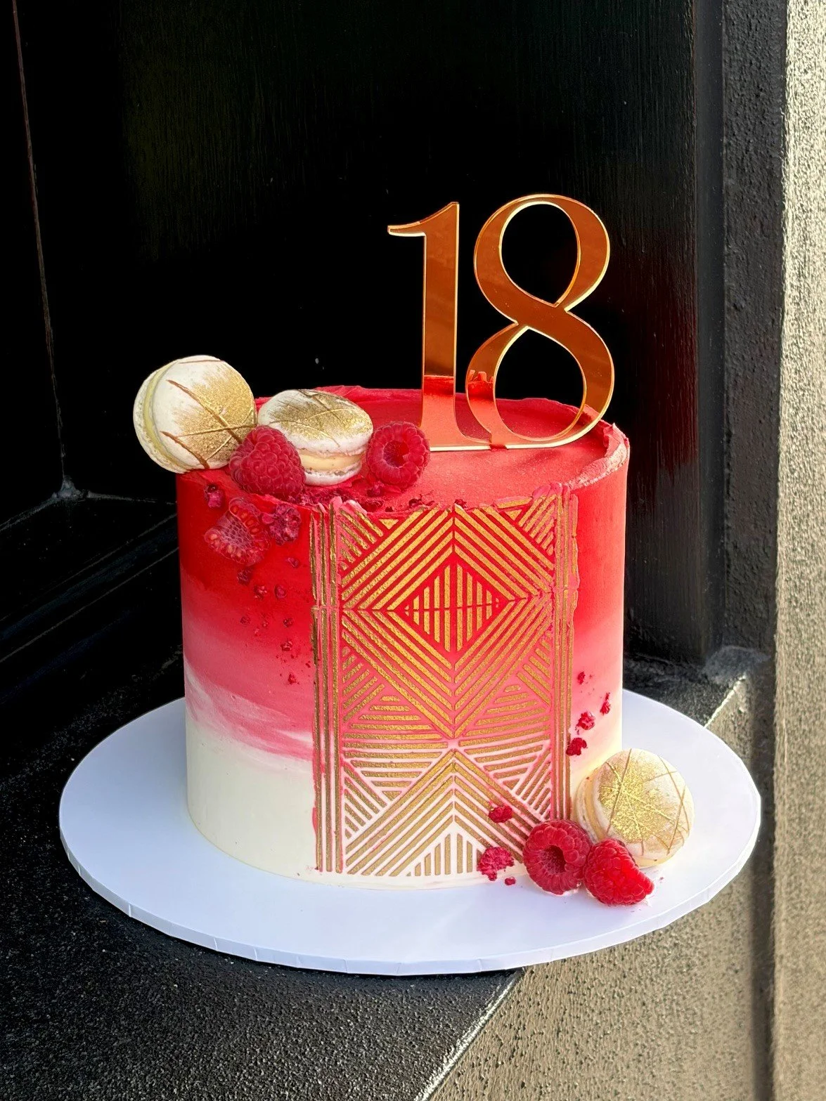 vanillapod-buttercreamcake-vanillapodspecialtycakes-brisbanecakes-GeometricaLuxe-Red18thbirthdaycake-18thbirthdaycakebrisbane.jpg