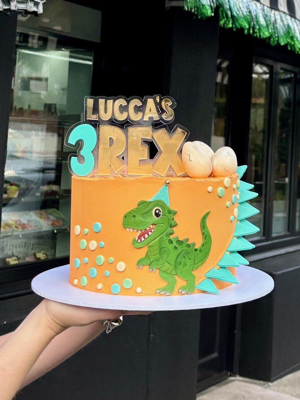 vanillapodspecialtycakes-bespokecakes-birthdaycakes-brisbanecakes-buttercreamcakes-brisbanecatering-kidscakes-trexcake-dinasourcake-playmaison-childrensbirthdayparty-dinasourparty.jpg