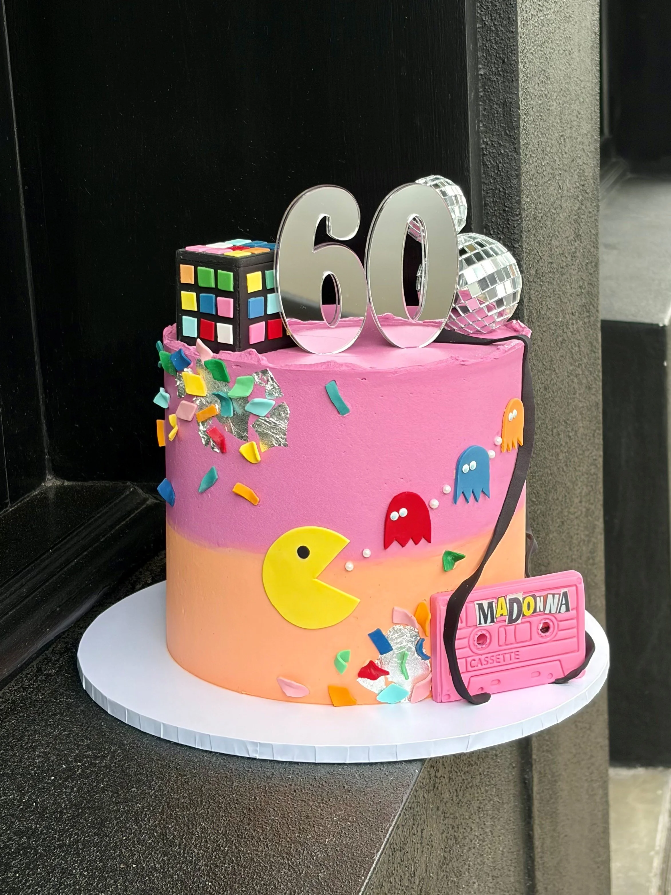 vanillapod-buttercreamcake-vanillapodspecialtycakes-brisbanecakes-80'sthemedcake-60thbirthdaycake.jpg