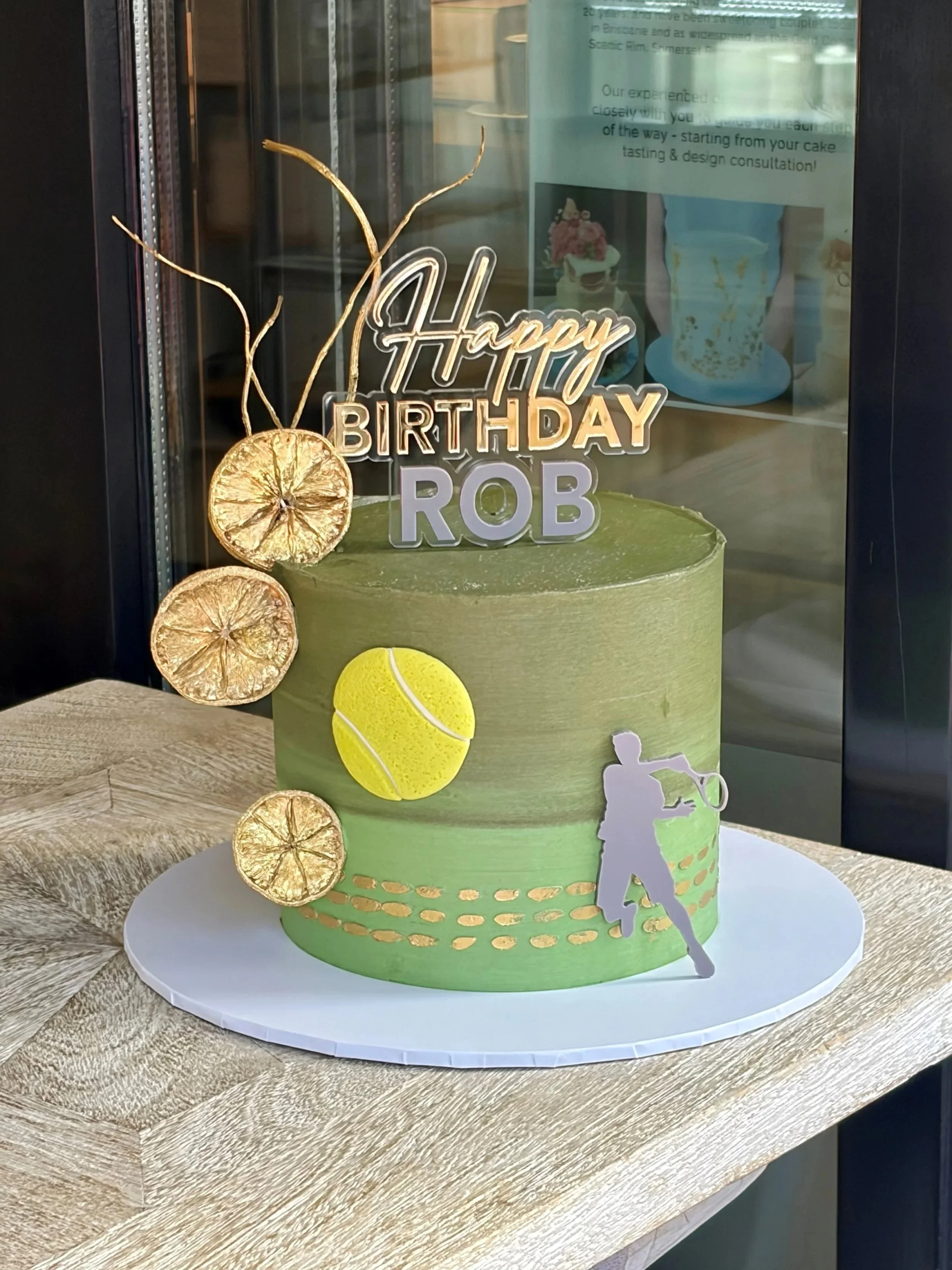 vanillapod-buttercreamcake-vanillapodspecialtycakes-brisbanecakes-brisbanecakes-tennisthemecake-man%27sbirthdaycake.jpg