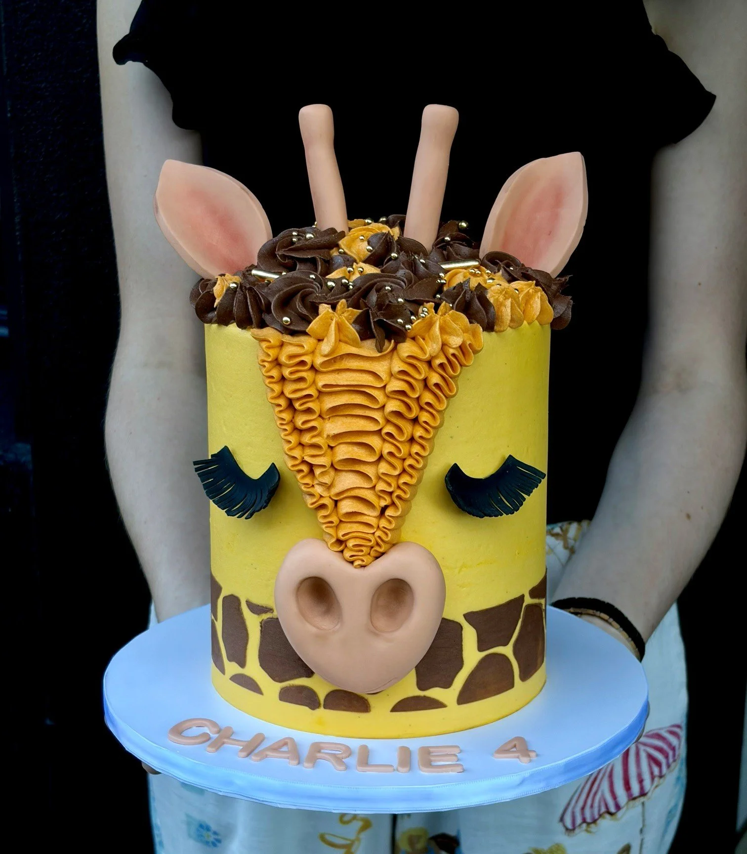 vanillapodspecialtycakes-brisbane-buttercreamcake-brisbanebakery-birthdaycakes-giraffecake.jpg