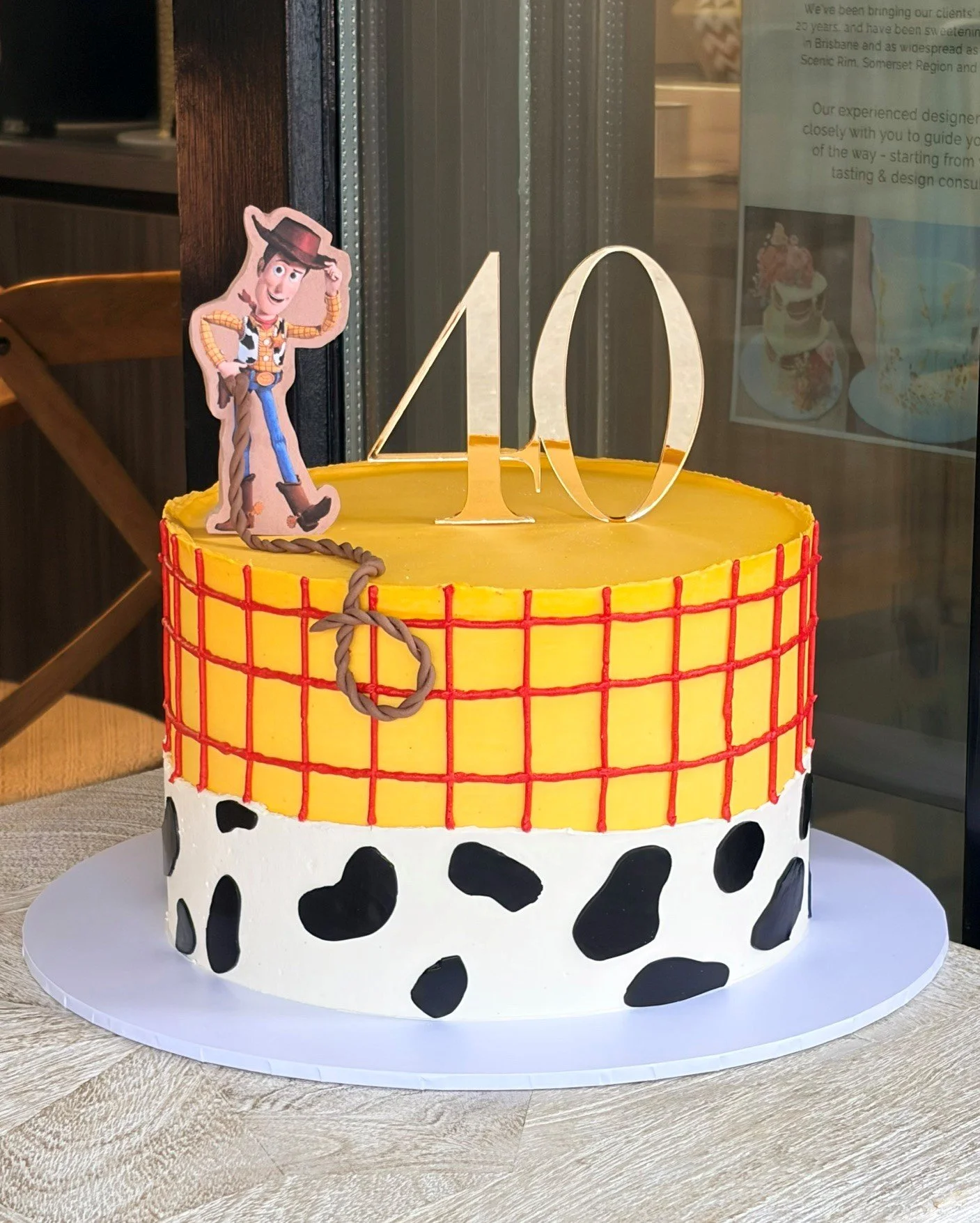 vanillapod-buttercreamcake-vanillapodspecialtycakes-brisbanecakes-40thcake-toysortycake-woodycake-noveltycakes-brisbanebirthdaycakes.jpg