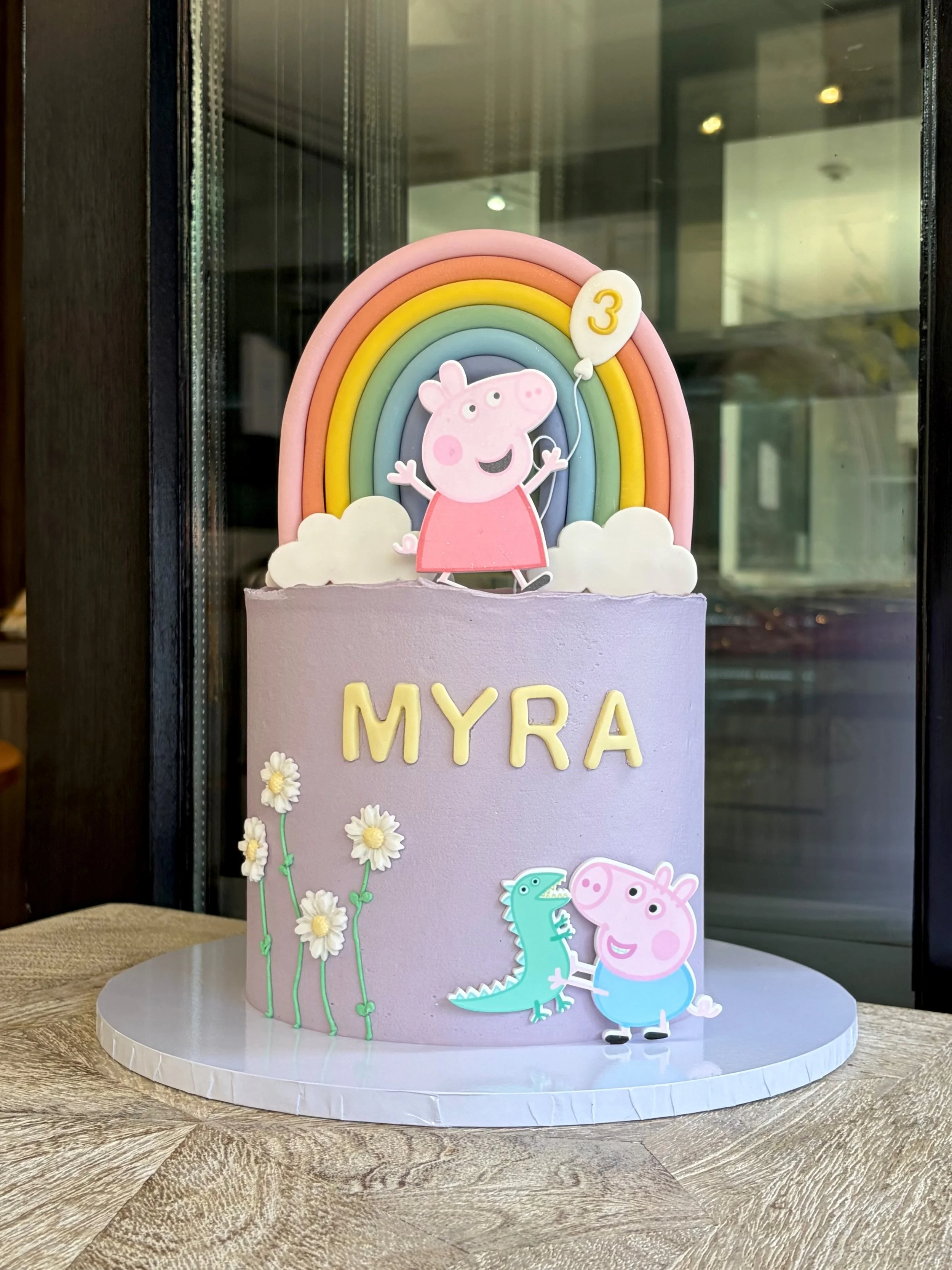 vanillapod-buttercreamcake-vanillapodspecialtycakes-brisbanecake-corporatecakebrisbane-Peppapigcakebrisbane-3rdbirthdaycake.jpg