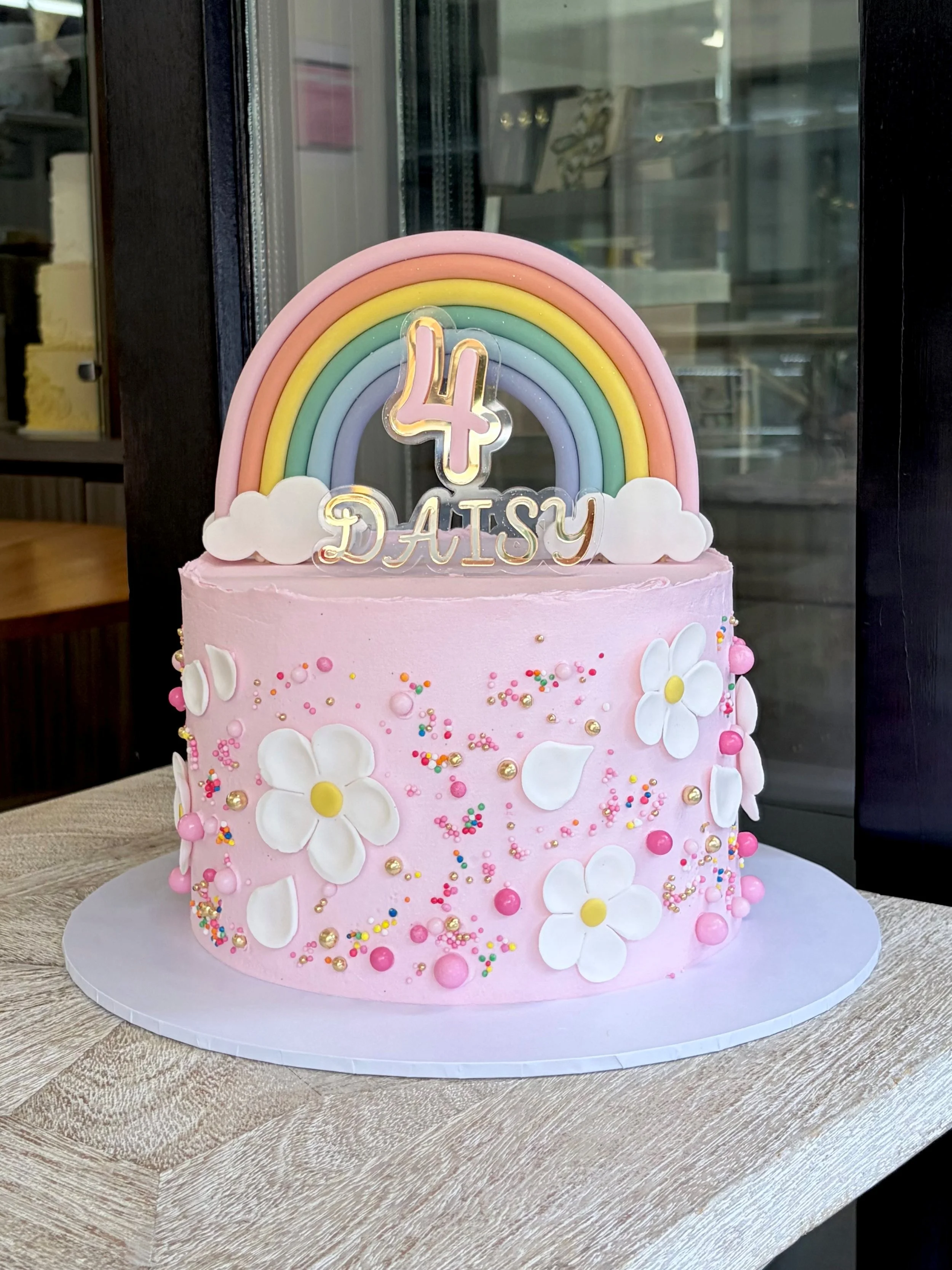 vanillapod-buttercreamcake-vanillapodspecialtycakes-brisbanecake-daisythemecake-girlsrainbowcakebrisbane.jpg
