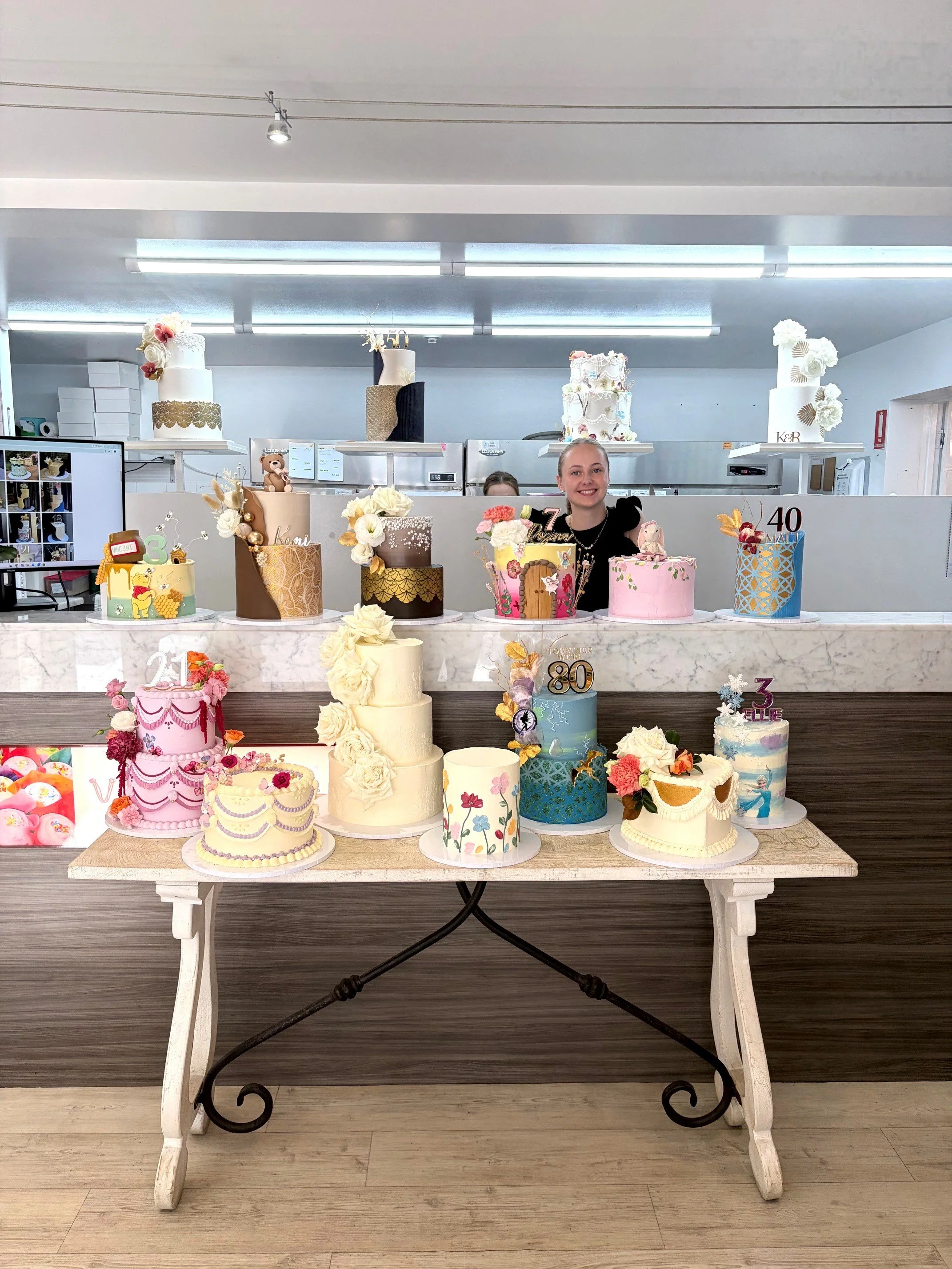 vanillapod-buttercreamcake-vanillapodspecialtycakes-brisbanecakes-brisbanedesigner-bespokecakes-kidscakes-weddingcakes-buttercreamcake.jpg
