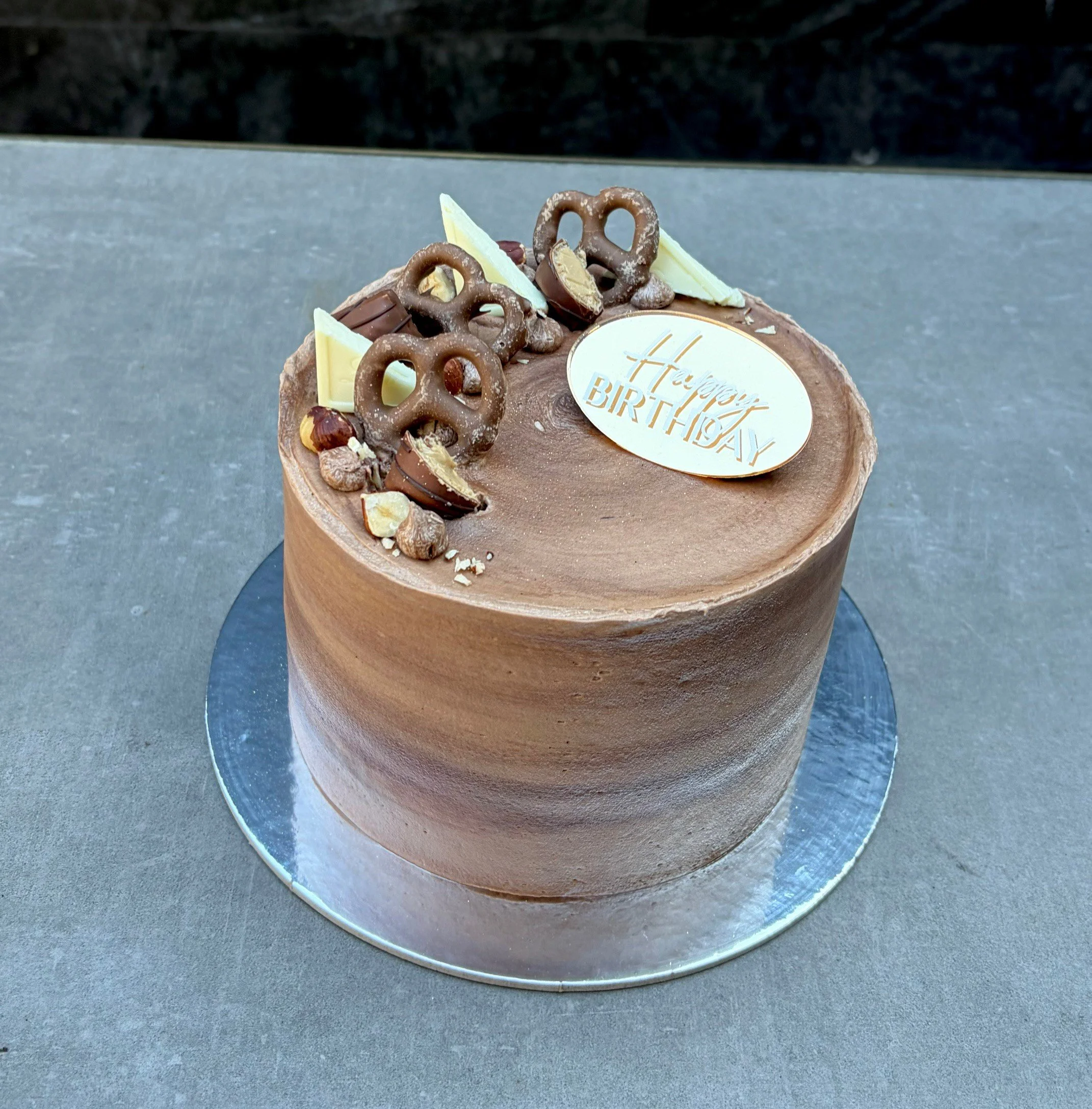 Vanillapod-vanillapodspecialtycakes-brisbanecakes-brisbanebirthdaycakes-birthdaycake-chocolatecake-bueno-kindabueno-dessertcake.jpg