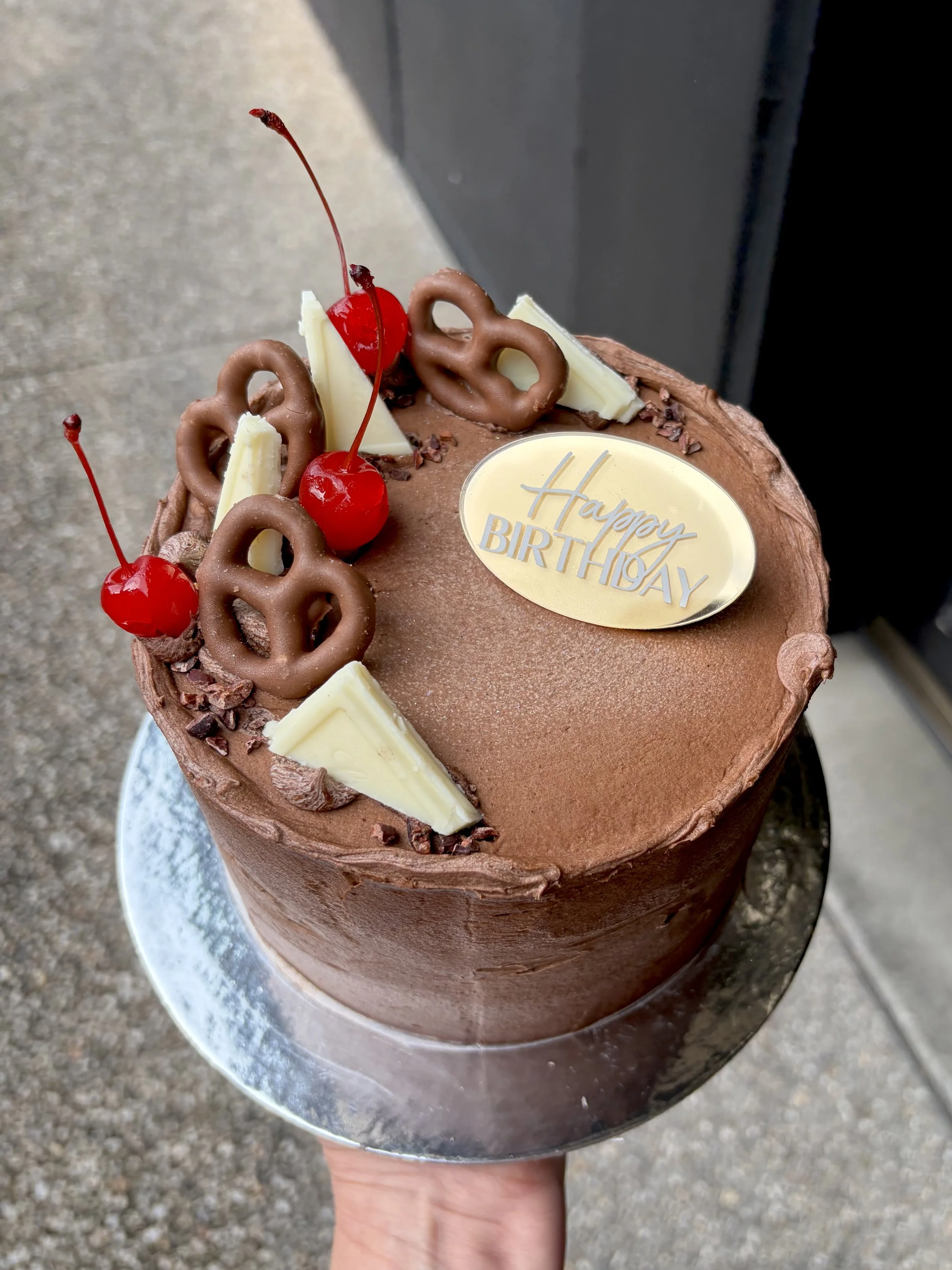 vanillapod-buttercreamcake-vanillapodspecialtycakes-brisbanecakes-Chocolate Mud with Black Forest Mousse Cake.jpg.jpeg