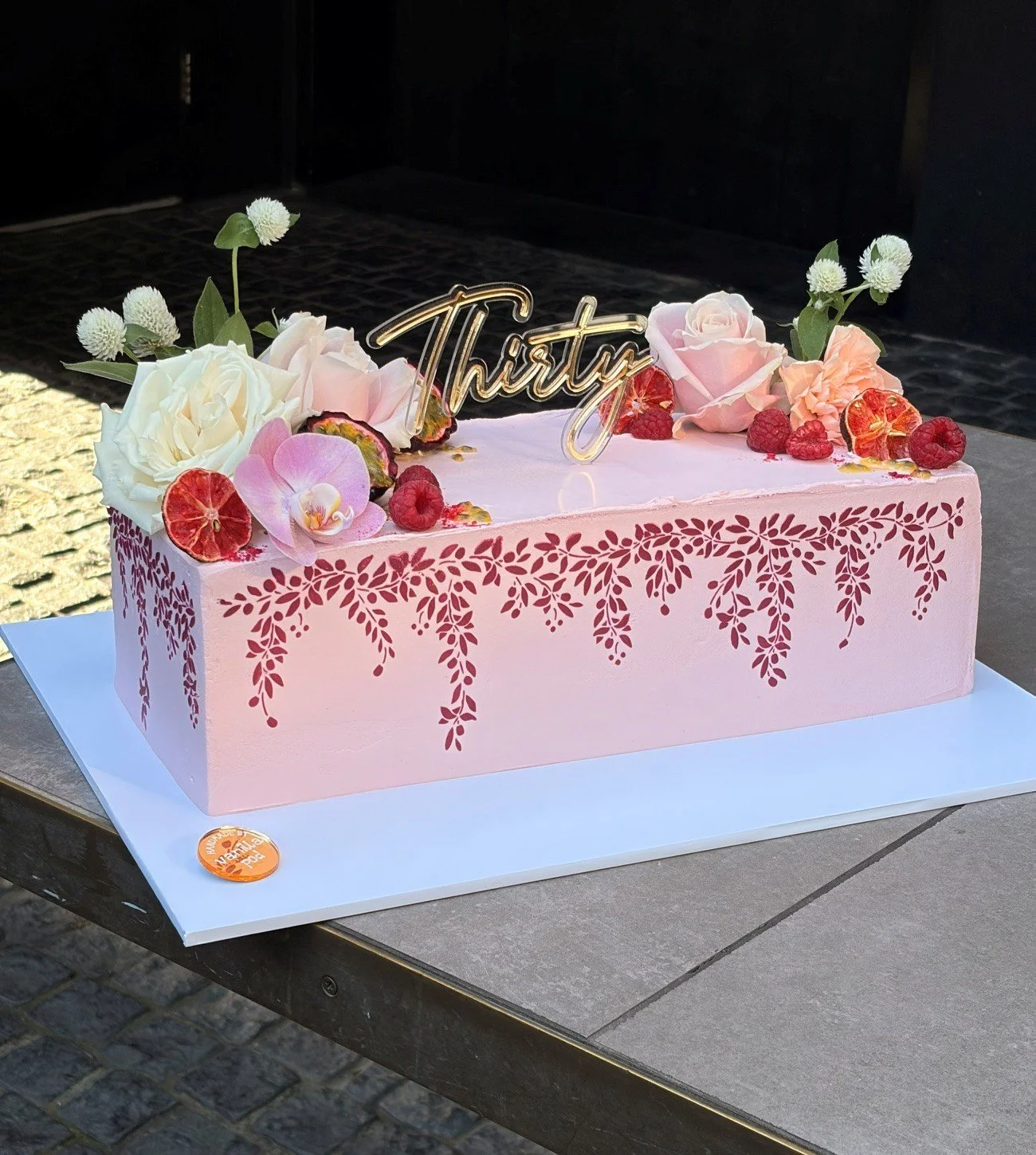 vanillapod-buttercreamcake-vanillapodspecialtycakes-brisbanecakes-brisbanebirthdaycakes-50thcake-21stcake-floralcake-weddingcake-rectanglecake-stencilcake-passionfruitcake-vanillabuttercake-1.jpg