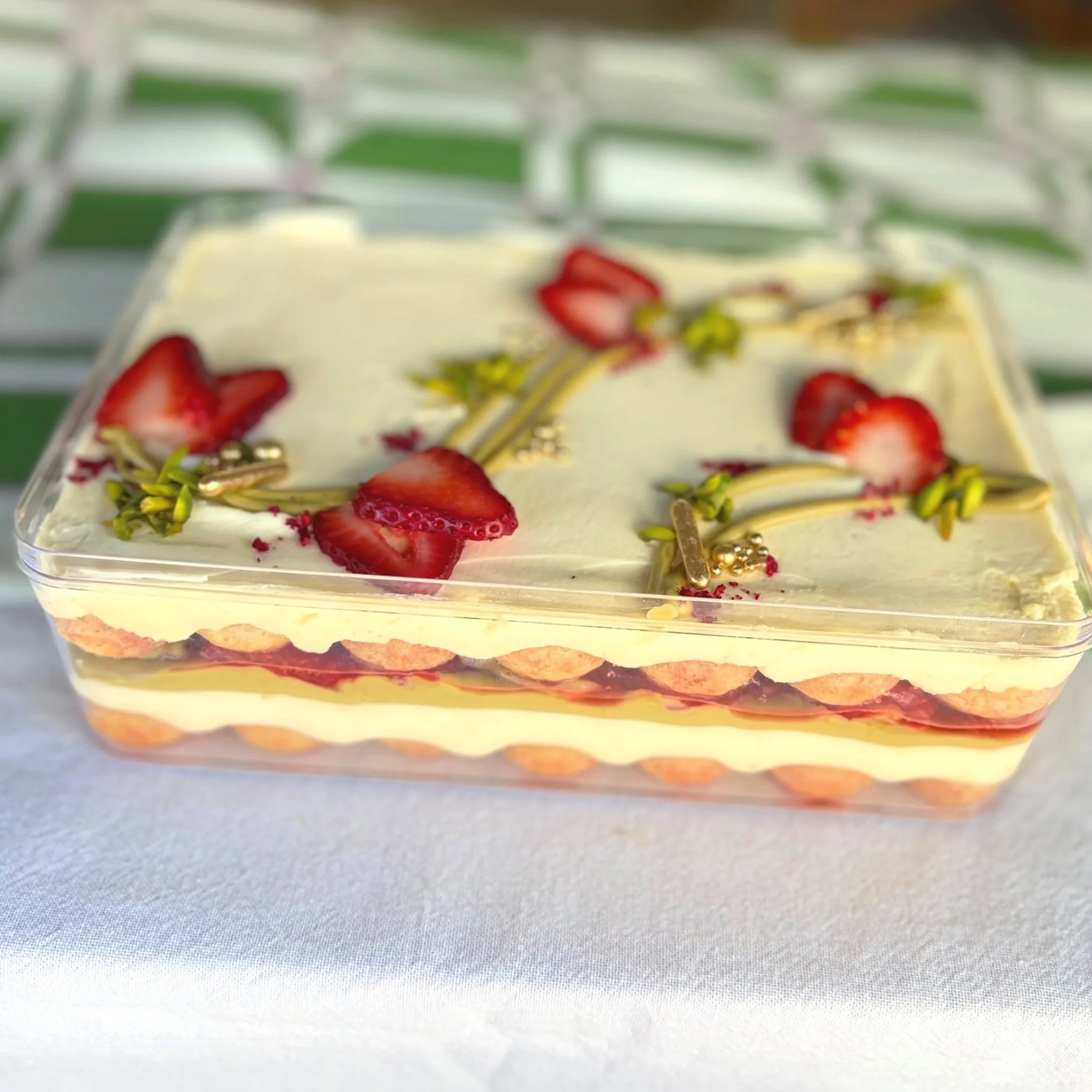 vanillapodspecialtycakes-christmastart-brisbanechristmas-christmascatering-vanillapod-gingerbreadhouse-christmastable-tiramisu-mangomisu-brisbanecakes-festivefood.jpg
