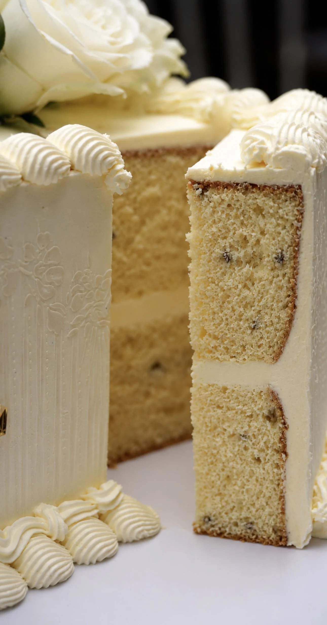 vanillapod-vanillapodcakes-longrectanglecakes-buttercreamcake-birthdaycake-weddingcake-redvelvet-vanillabuttercake-lavendercake-vintgepiping-brisbanecakes-birthdaycake (1).PNG