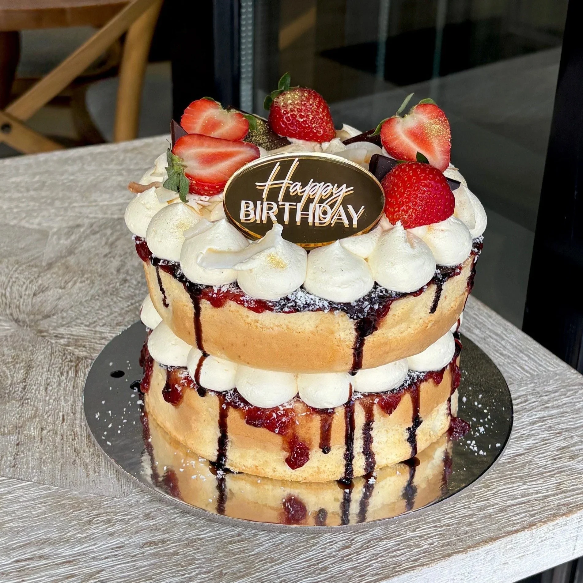 vanillapodspecialtycakes-bespokecakes-birthdaycakes-brisbanecakes-buttercreamcakes-nakedcake-lamingtons-lamingtoncake-glutenfreecake-vanillabuttercake.jpg