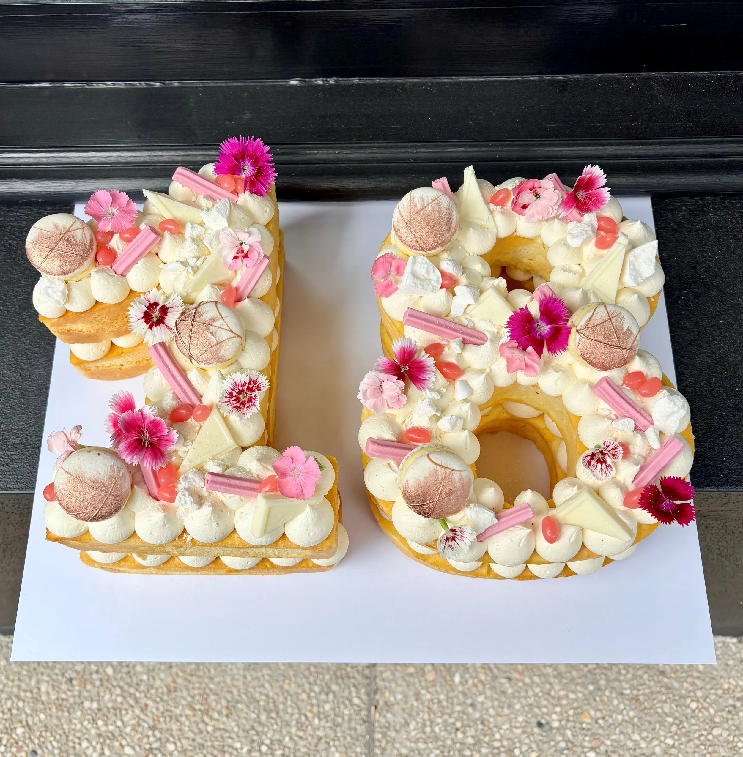 vanillapodspecialtycakes-bespokecakes-buttercreamcake-bakery-birthdaycakes-glutenfree-brisbanecakes-vanillapod-numbercake-nakedcake-18thcake.jpg
