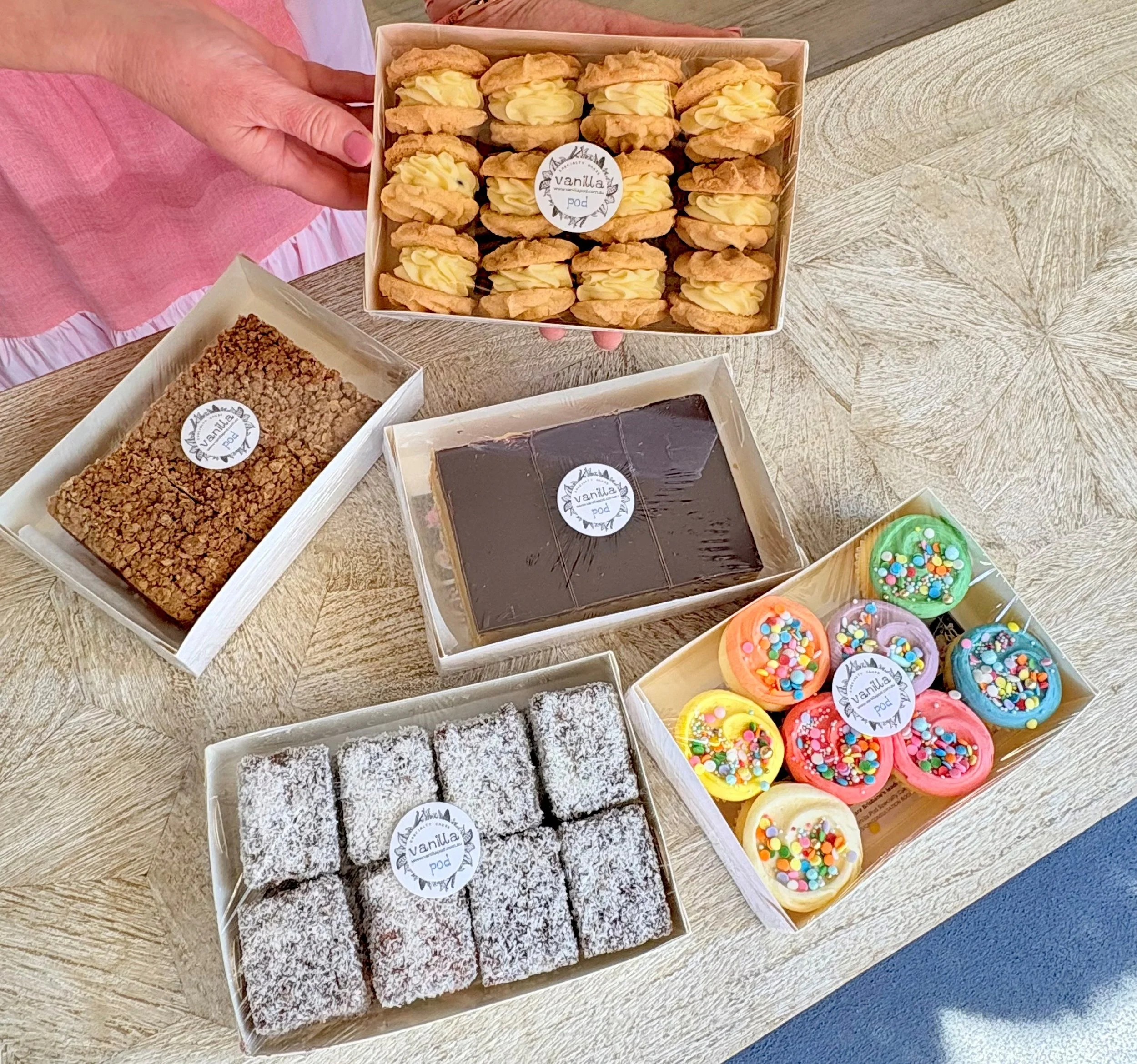 vanillapod-buttercreamcake-vanillapodspecialtycakes-brisbanecakes-brisbanedesigner-bespokecakes-sweetspread-sweetselection-cupcakes-lamingtons-montecarlos-glutenfree-chocolatecaramelslice.jpg