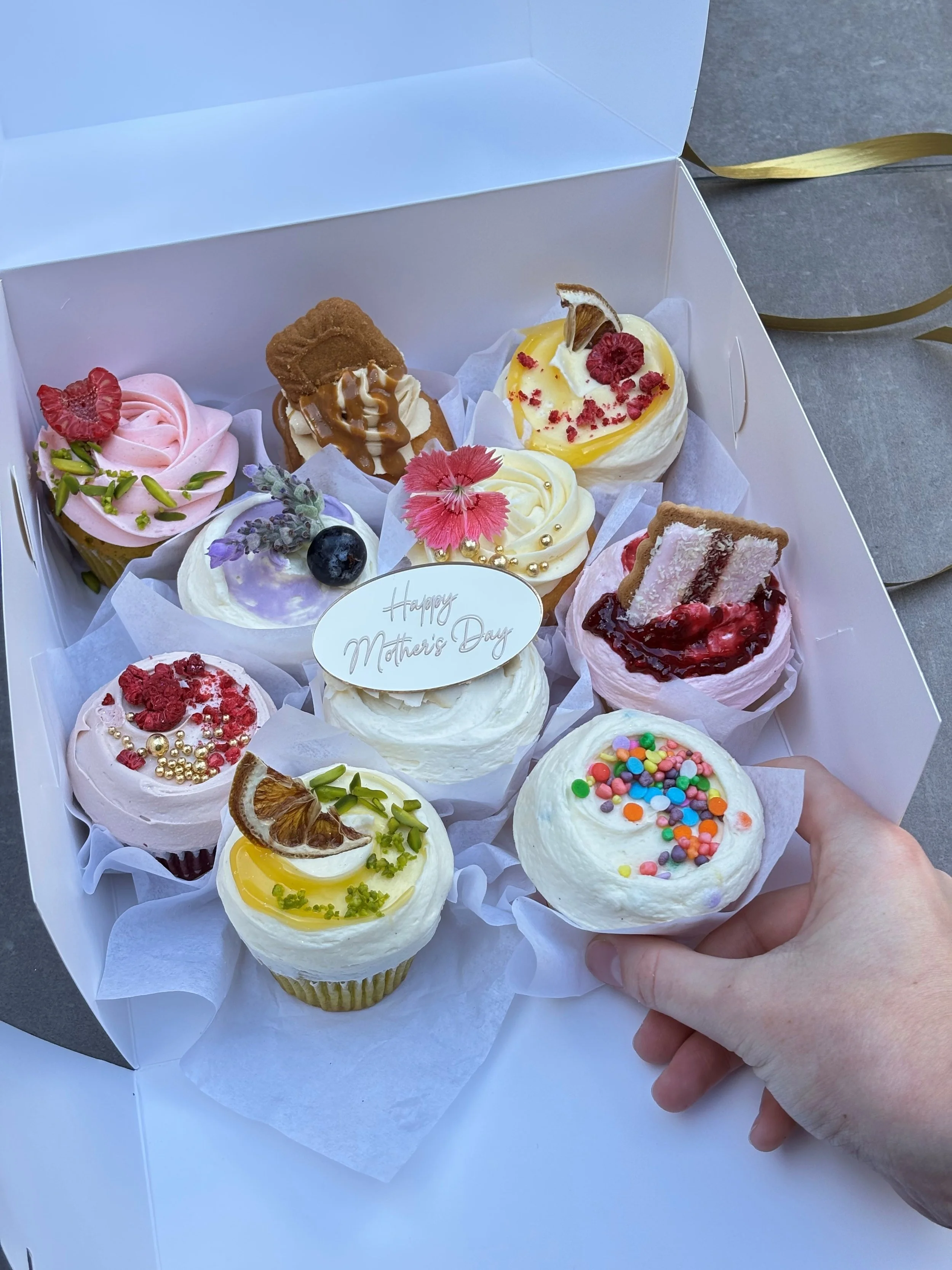 MOTHER'S DAY Lucky Dip Cupcake Box