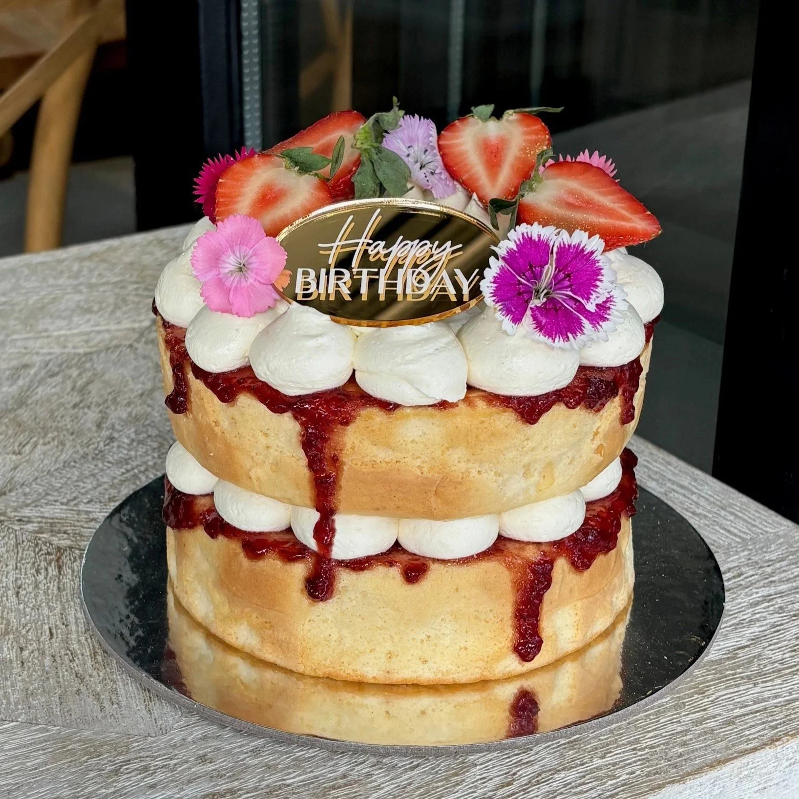 vanillapodspecialtycakes-bespokecakes-birthdaycakes-brisbanecakes-buttercreamcakes-nakedcake-strawberrycake-glutenfreecake-vanillabuttercake.jpg