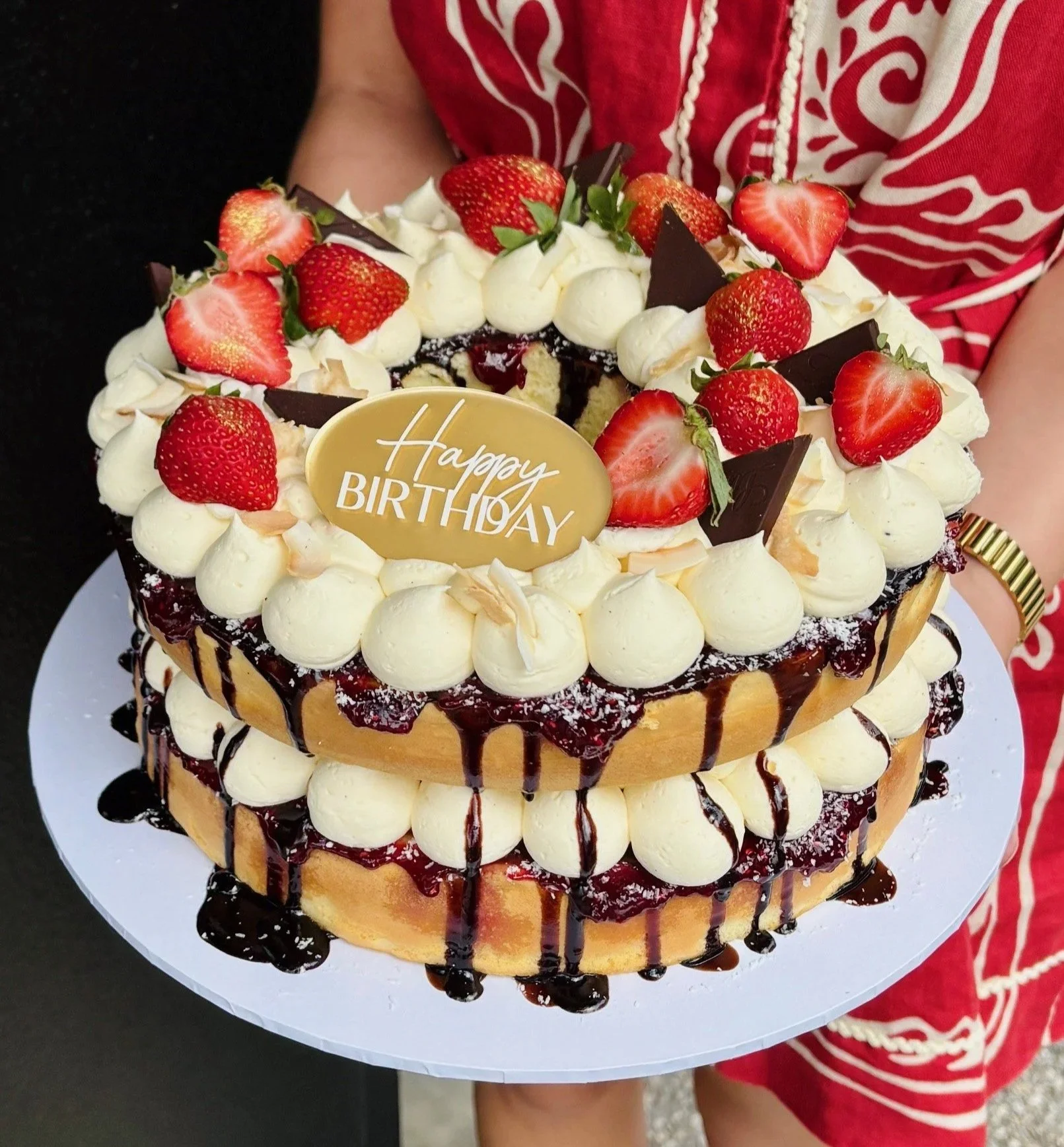vanillapodspecialtycakes-bespokecakes-buttercreamcake-bakery-birthdaycakes-glutenfree-brisbanecakes-vanillapod-lamington-lamingtoncake.jpg