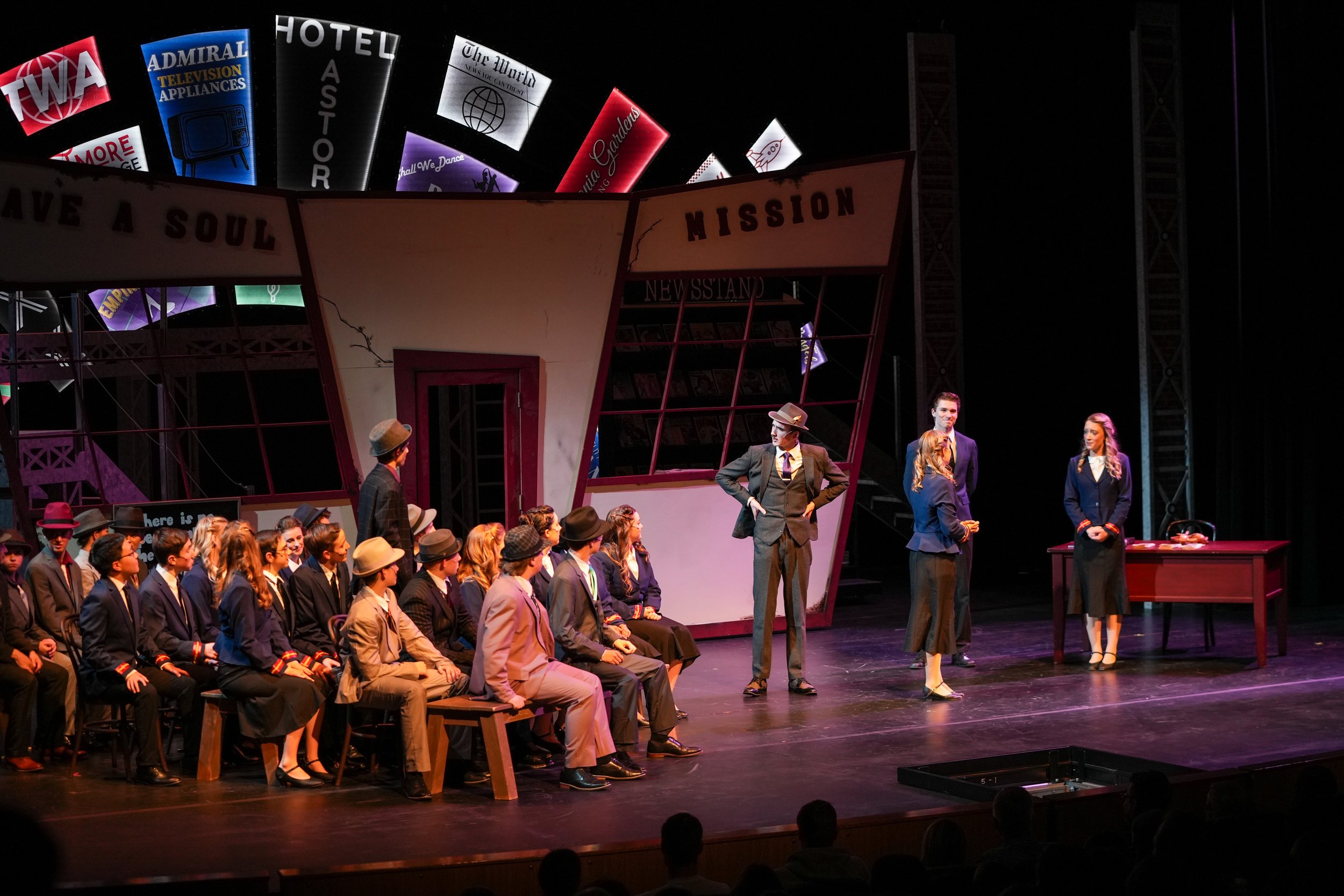 Guys-Dolls-07052.jpg
