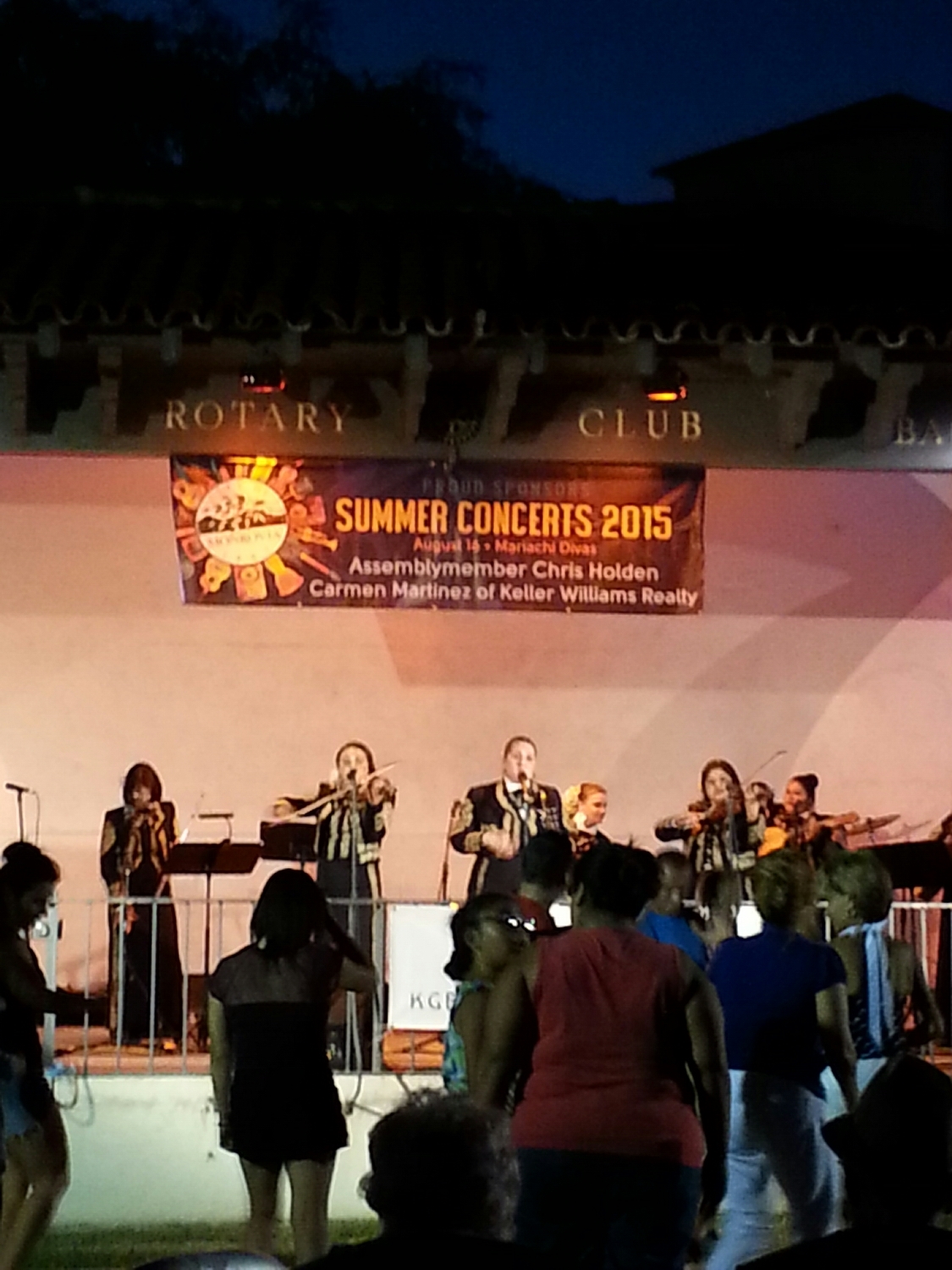 Gettin really hot w/ the Mariachi Divas in the house! 