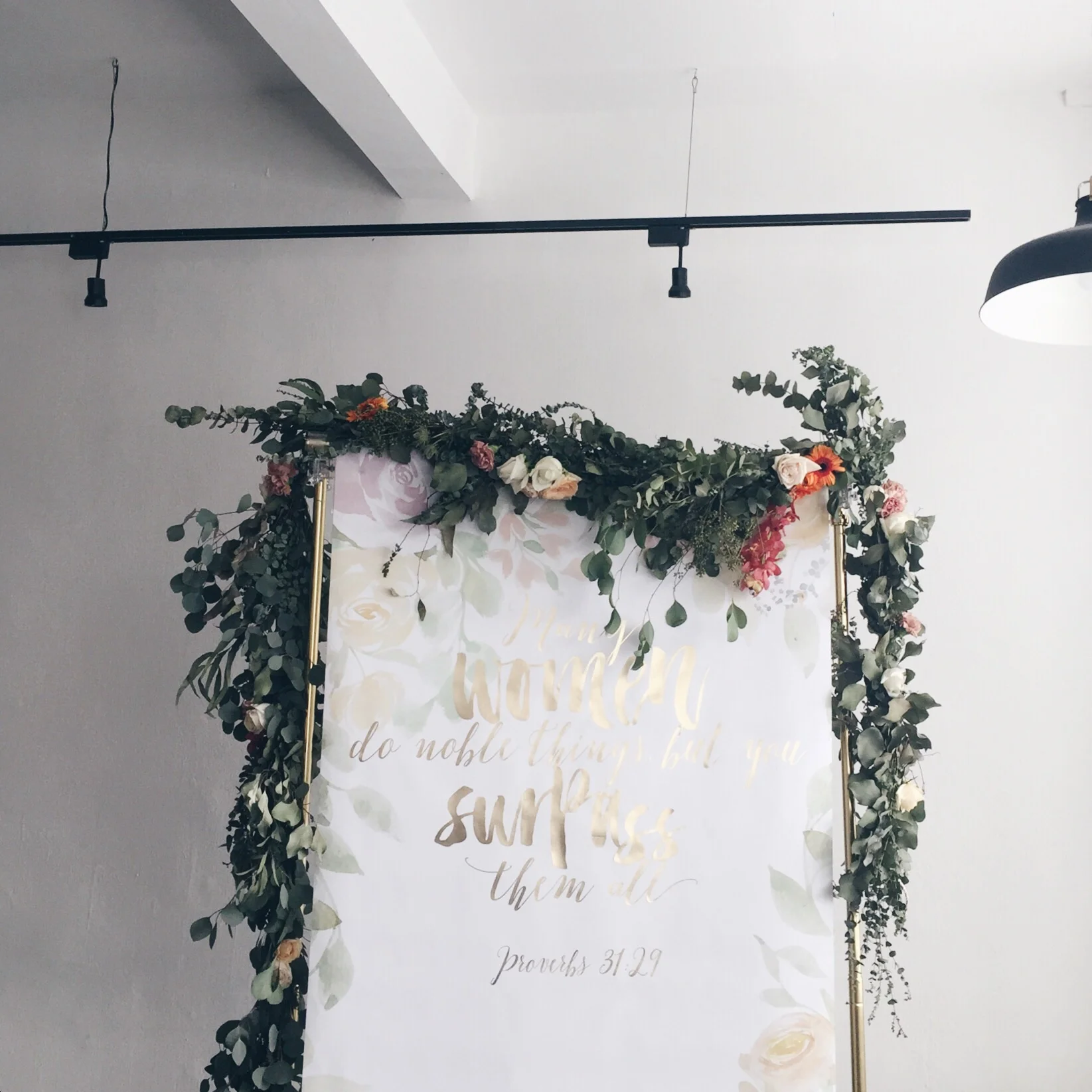 Plus I'm so impressed with ShuYing and her team's organization skills. Really so spot on down to the details. This is one of the characteristics of a wedding vendor that you pay for but don't see the "actual product" because everything went so smoothly. 