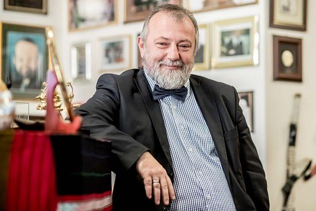 Ambassador Hynek Kmoníček, representing the Czech Republic in Washington D.C., will visit the Czech Heritage Museum on Friday. The public is welcome to attend a reception starting at 12:30 p.m.