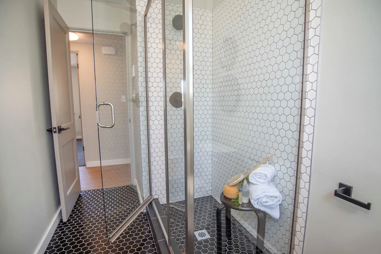 6 PRK bath3.jpg