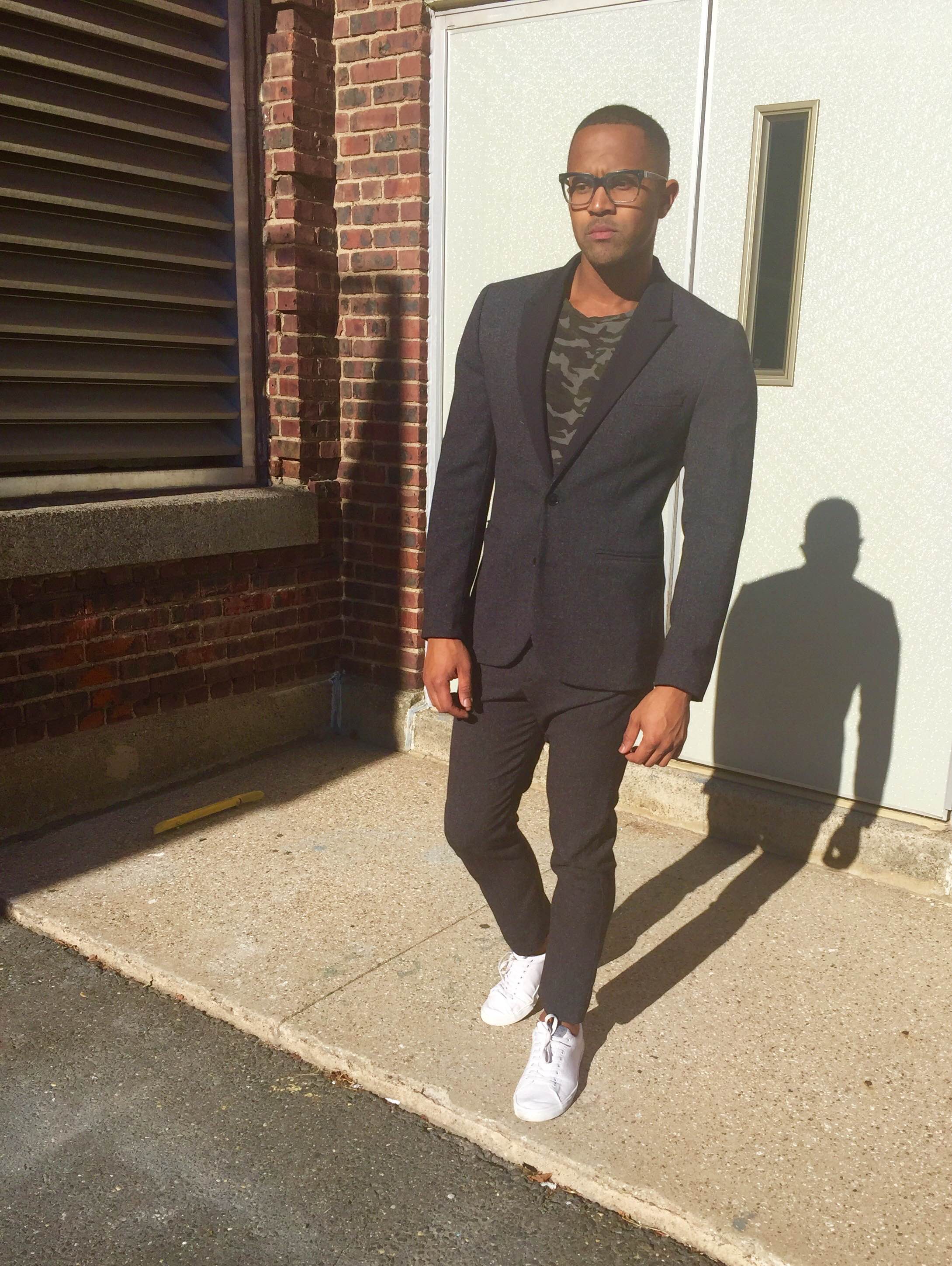 This is the second part of the outfit above. This suit from HM.com is my favorite cause of the highwater pants and the perfect fit. **** Esta es la segunda parte del outfit de arriba.Este traje de HM.com es mi favorito porque muestra los tobillos y le va perfecto a mi cuerpo. 