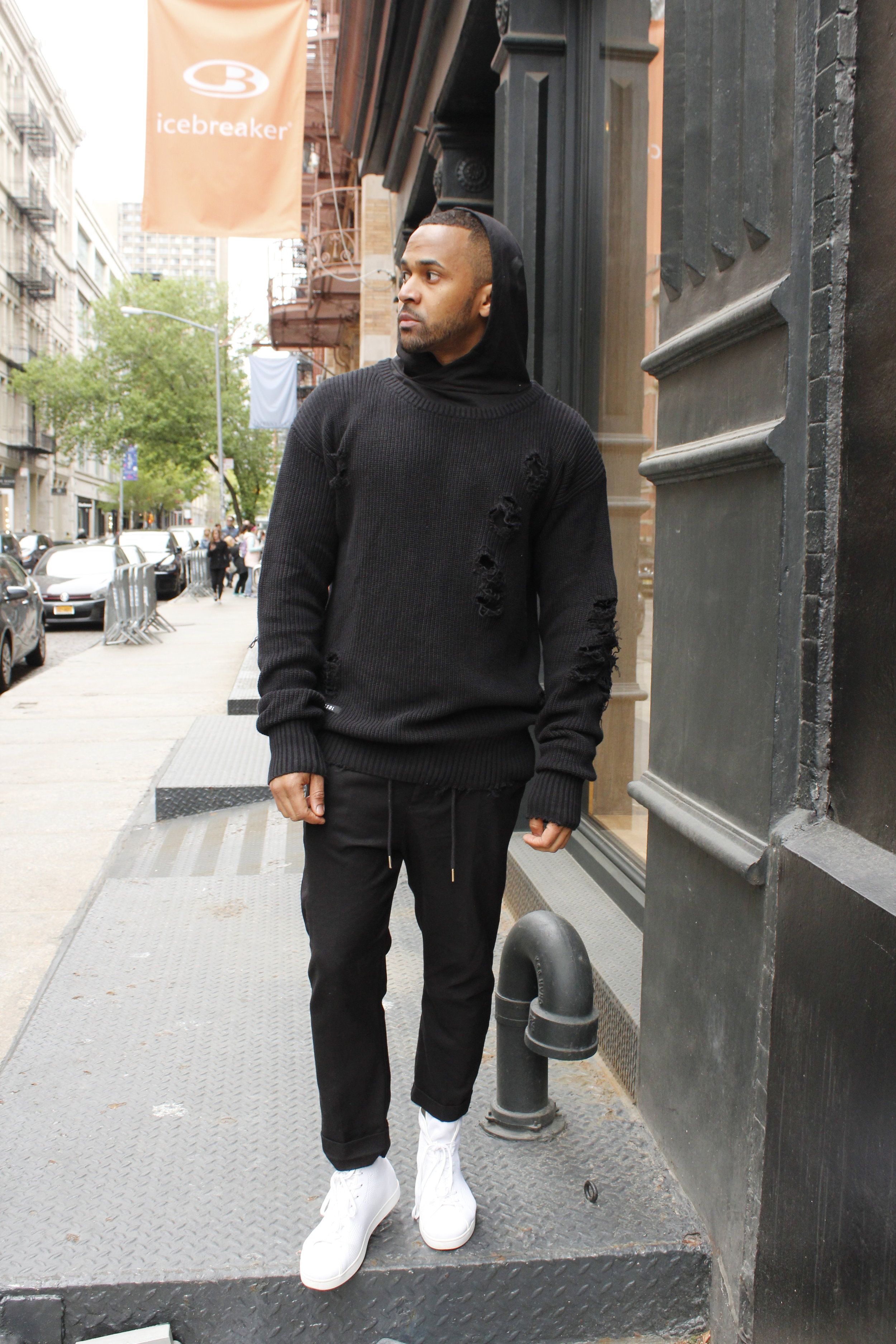 All black is a all time classic that will fit almost every occasion. 
