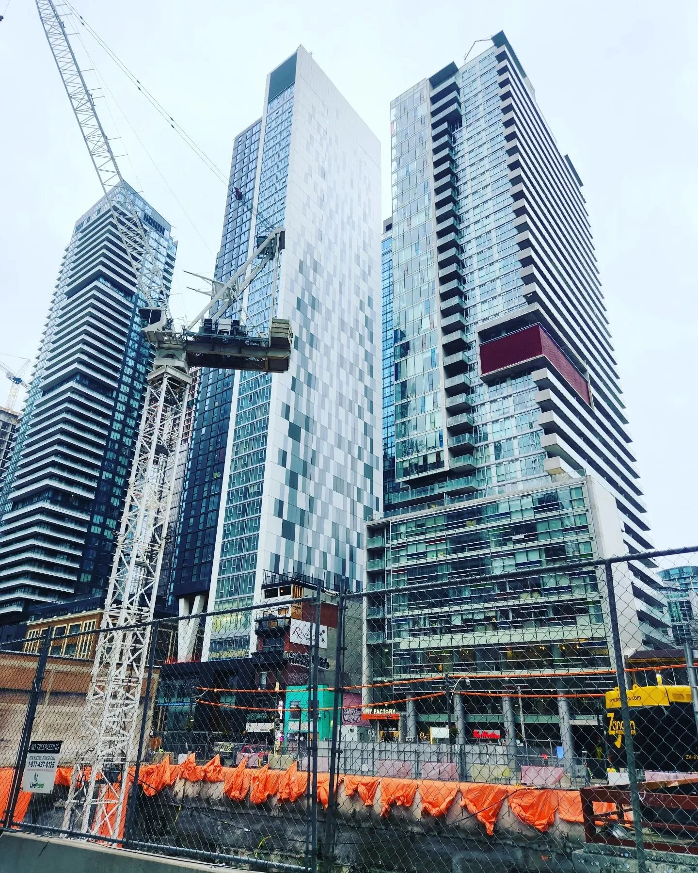 I respect that. It was a choice. It may have cost more money, marginally. But it was a choice. And a decent example of how design matters. A simple choice: putting a pattern on a wall, or not. Builders in #Canada take note, and stop being so lazy wit