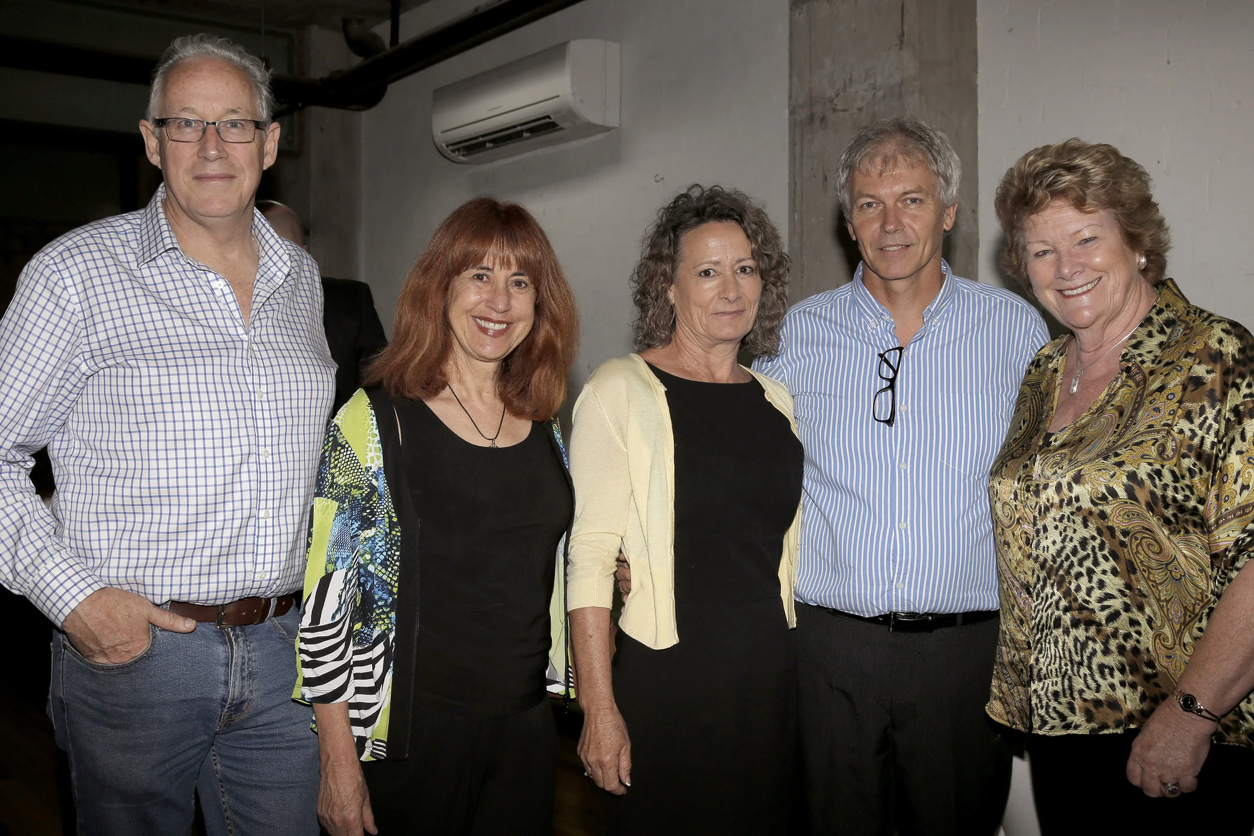 TRISTAN AND KAY (LEFT) WITH JILLIAN SKINNER MP AND VIDEO PARTICIPANTS, AT LAUNCH OF THE PEACH VIDEO.