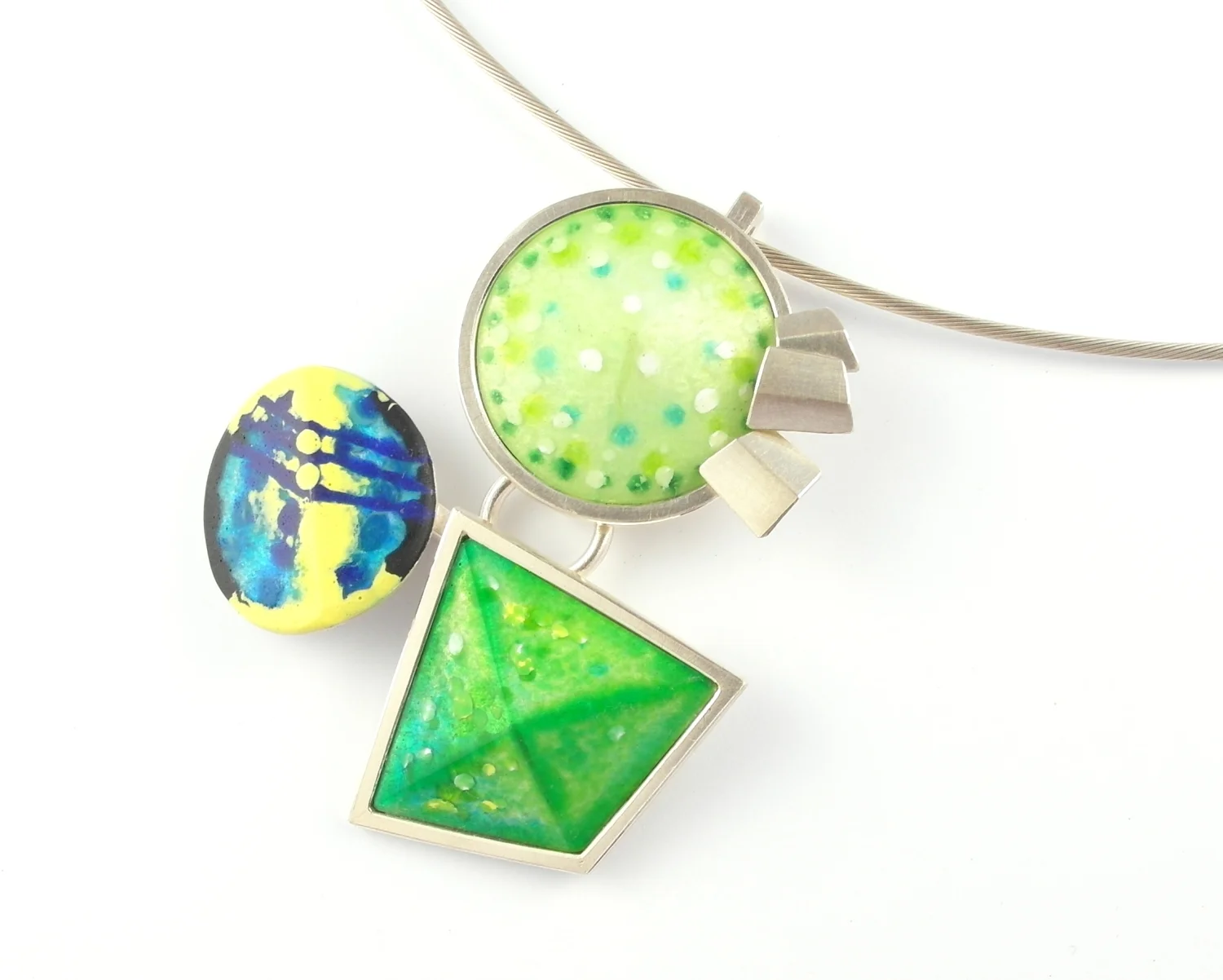  D884 Pendant by Dore Stockhausen 2012 - 925 &amp; fine silver, enamel (Private collection) 