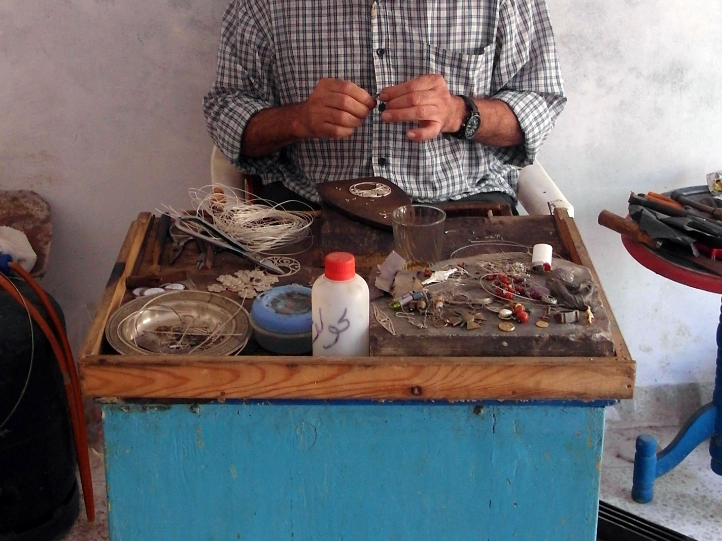 Copy of A filligree silversmith in Essaouira.JPG