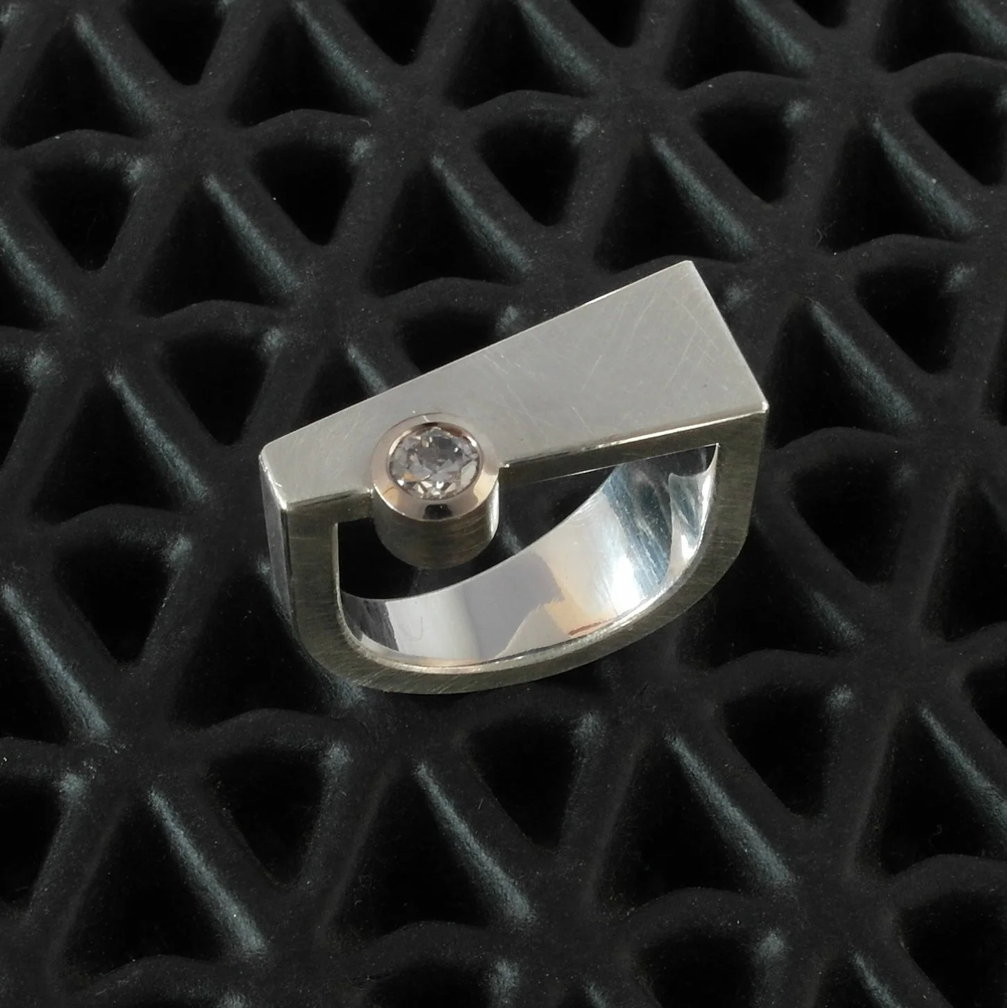 Ring re-make silver 18ct white gold, diamond