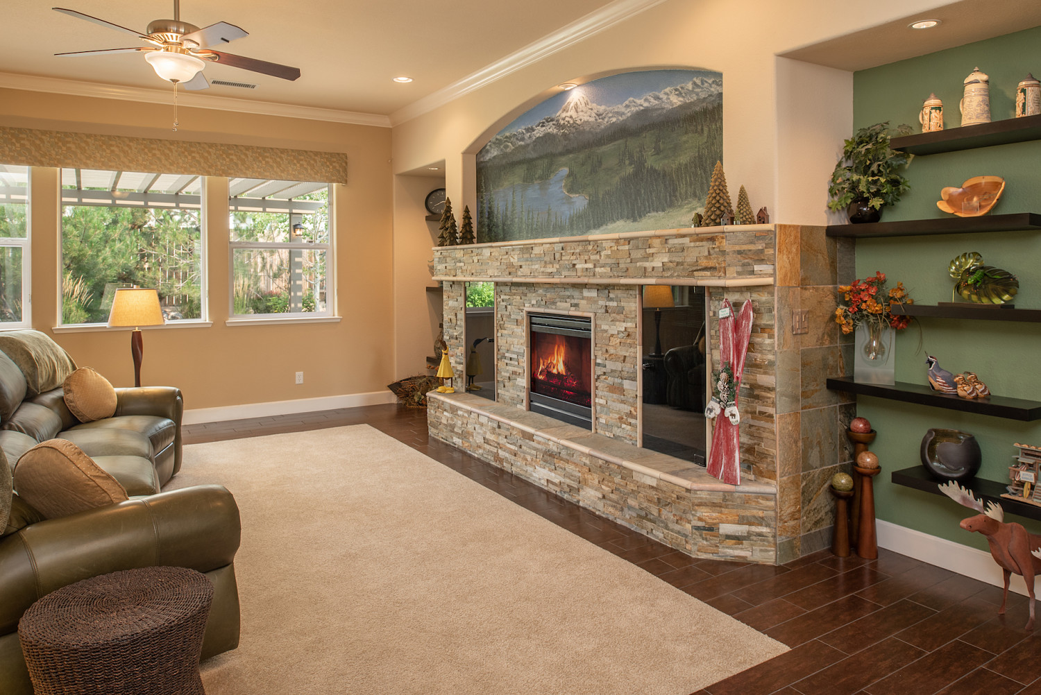 2730BullRiderDr(high)-4_opt.jpg