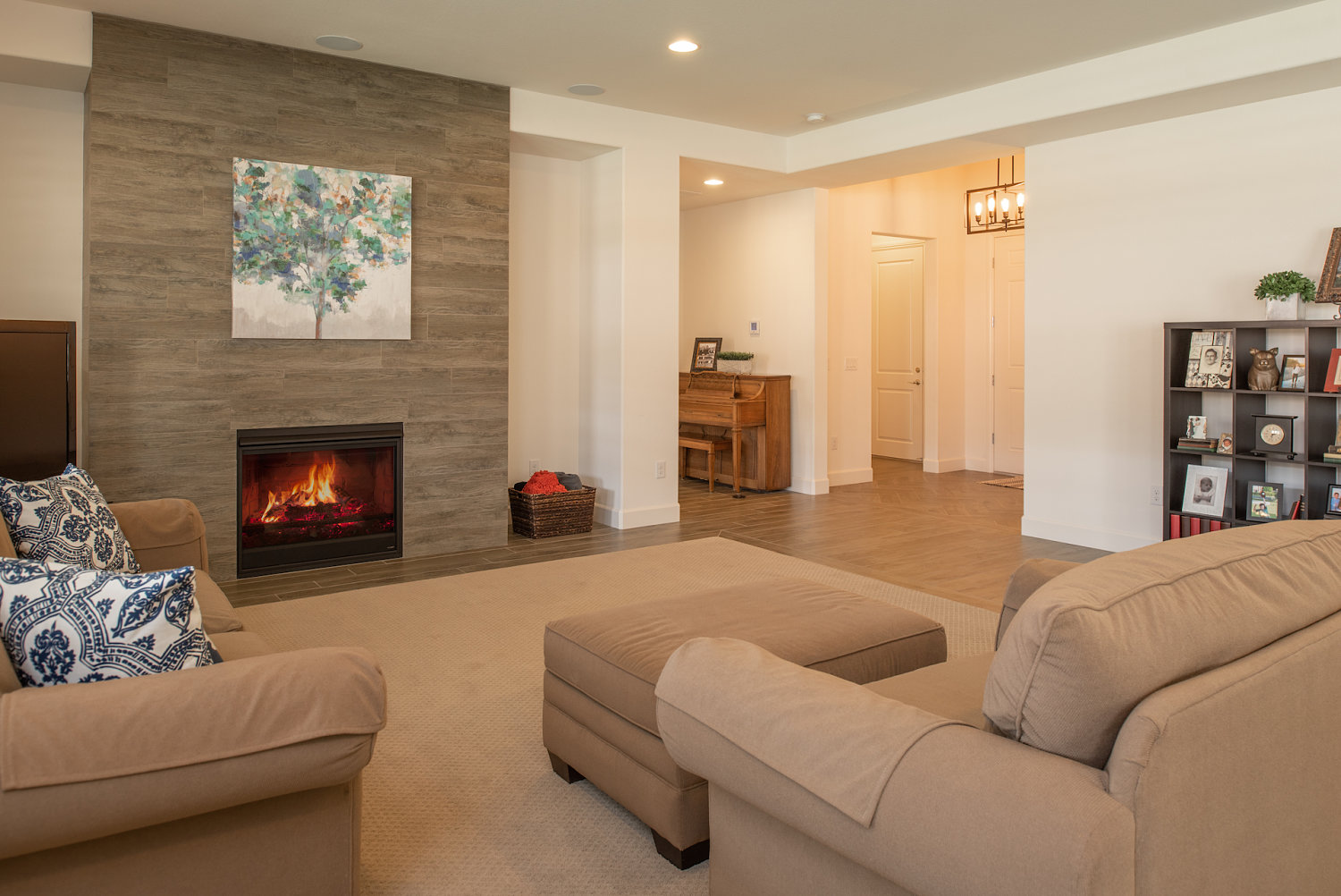 9840GainsboroughLn(high)-10_opt (1).jpg