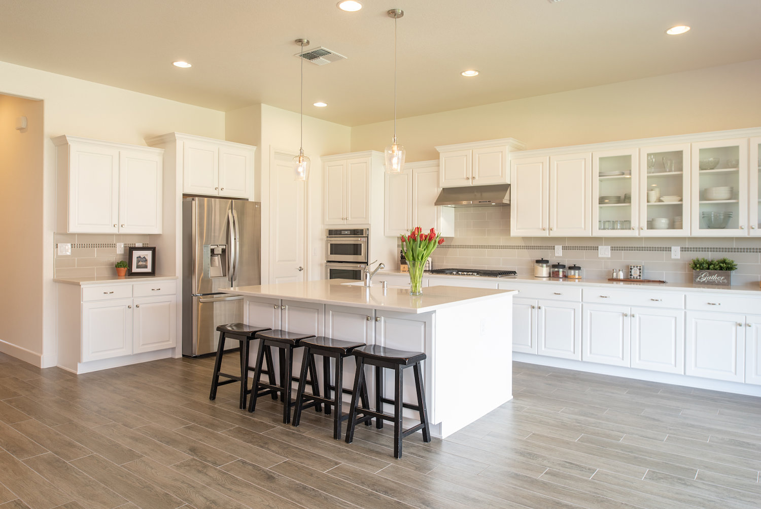 9840GainsboroughLn(high)-12_opt.jpg