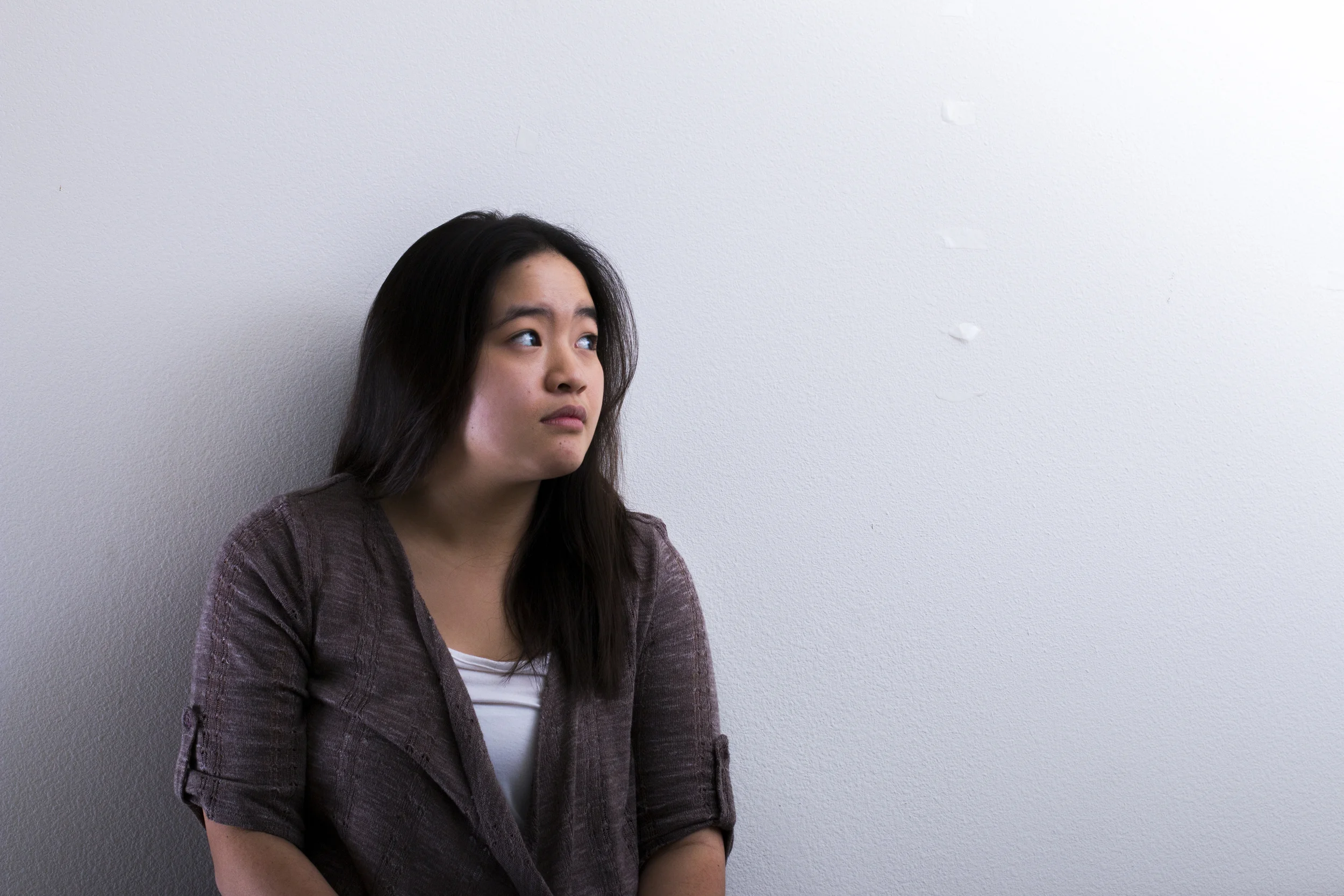  Camera Setup: Two flashes were used from both sides (left and right)&nbsp; I instructed her to look at the right and face toward the lighting slightly to the top right corner.  ---  Camera Setting:  • Aperture: f/8  • Shutter Speed: 1/200  • ISO: 20