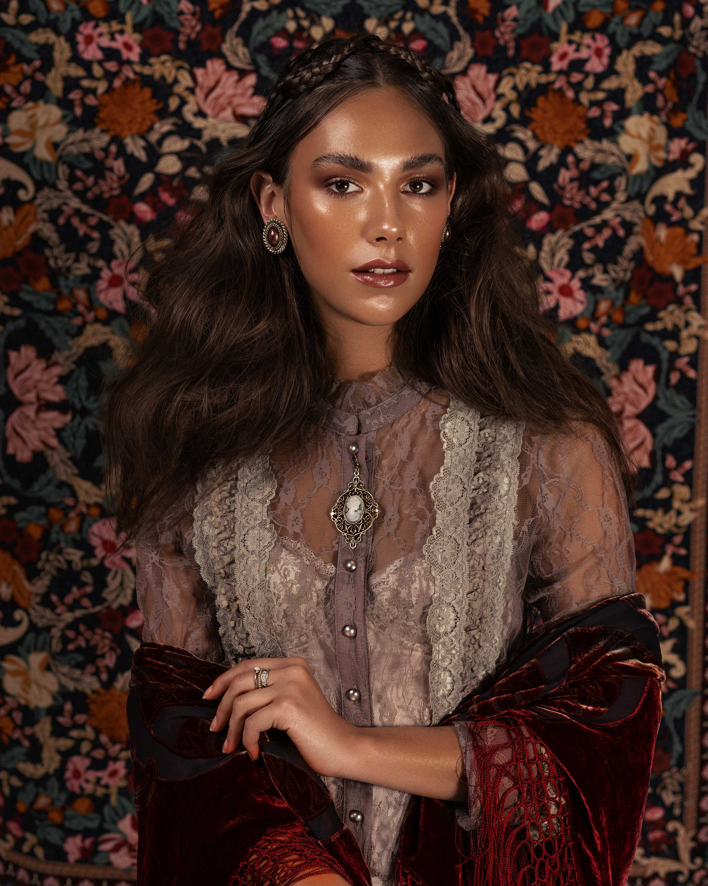  Renaissance styled portrait in vintage clothing 