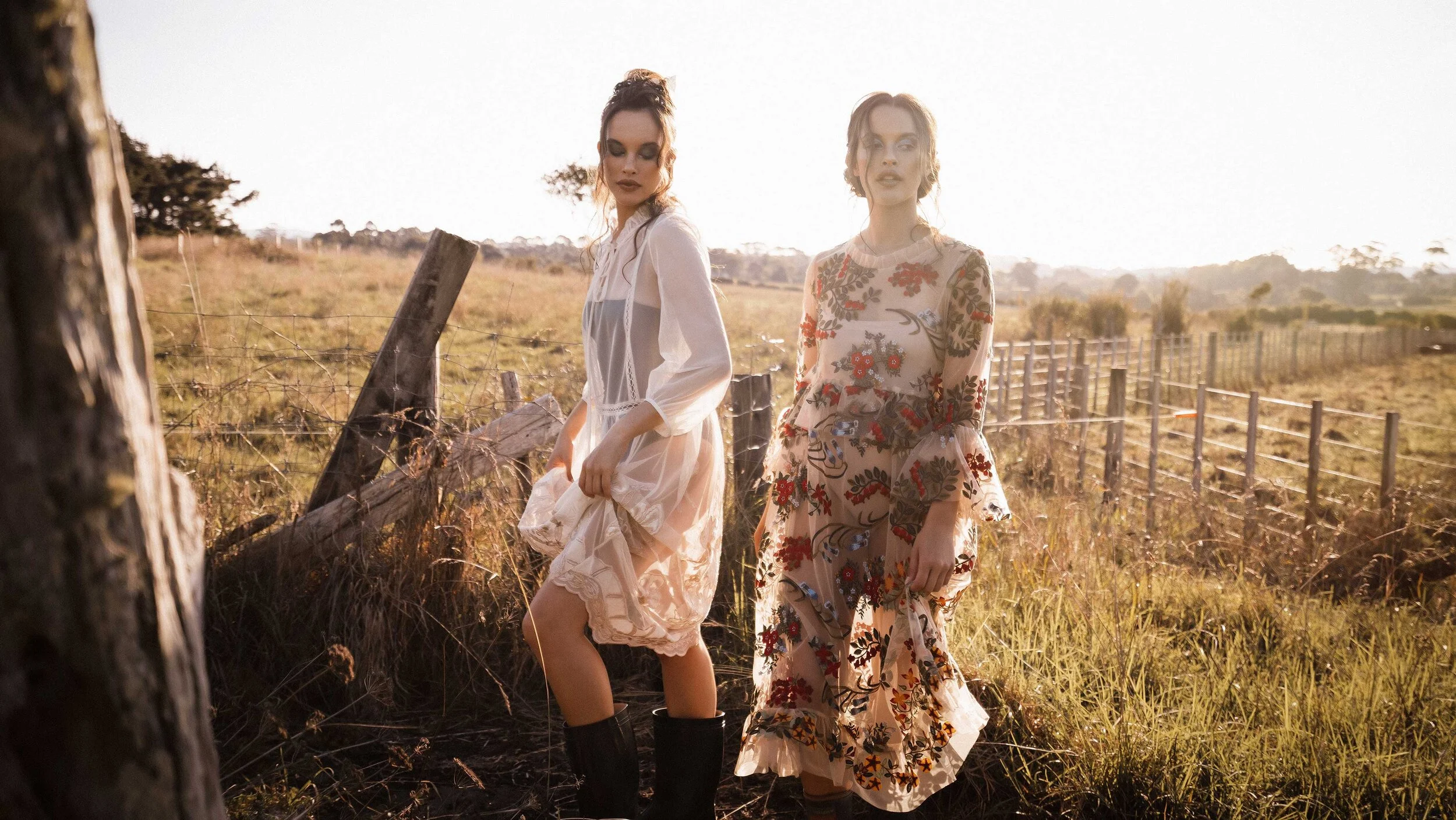  Lifestyle fashion models on a farm 