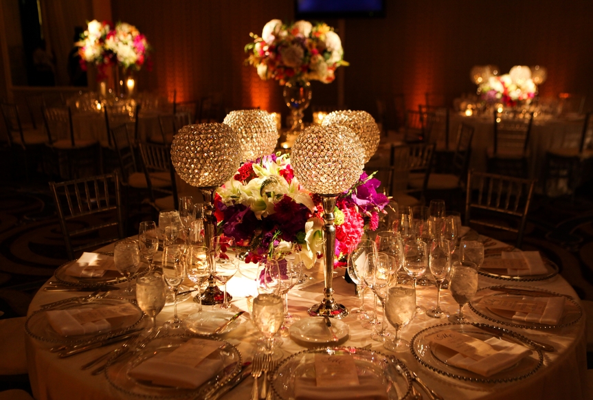 glamorous-weddings-traditional-decor-summer-flowers-four-season-hotels-evantine-design.jpg