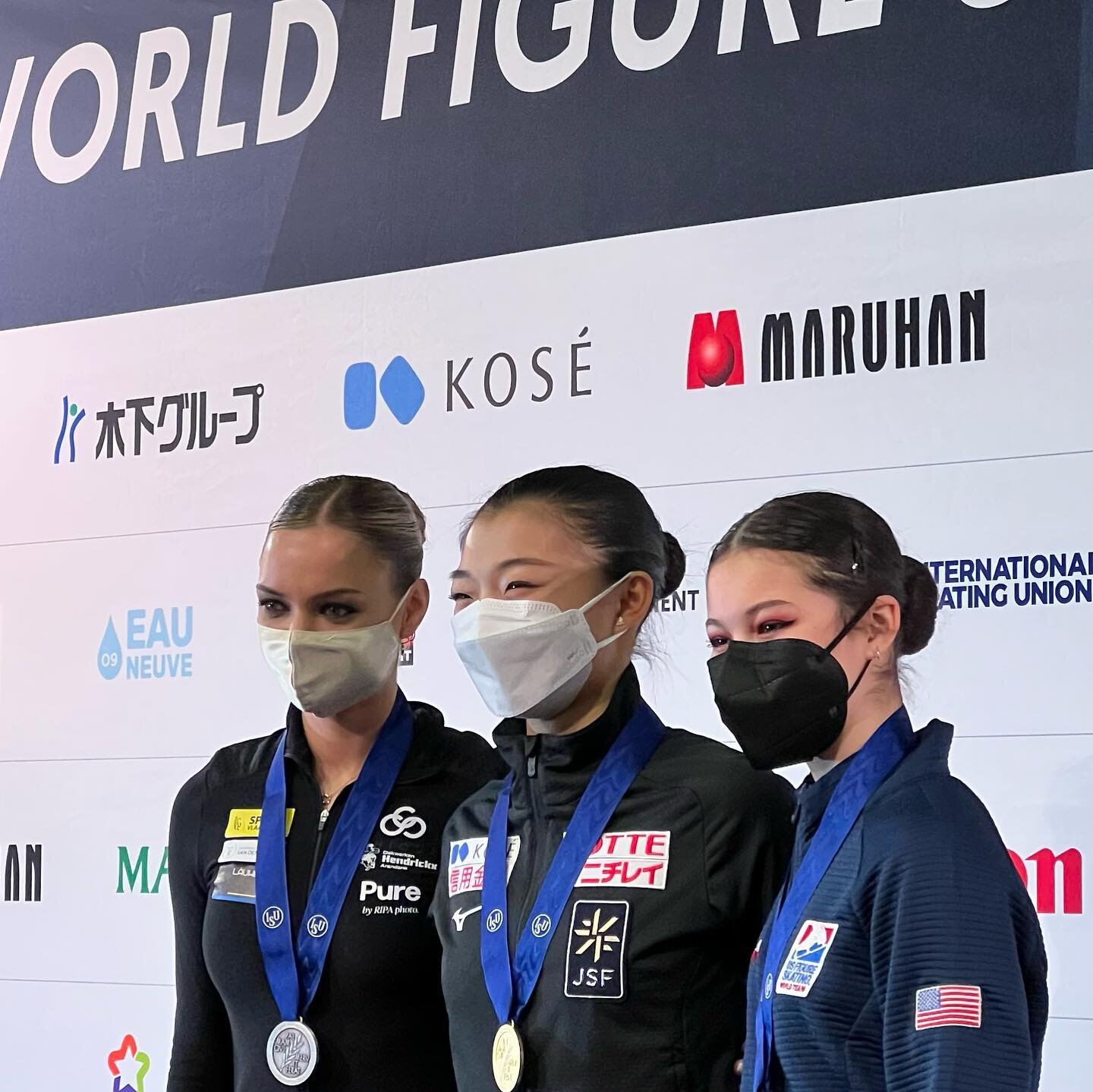 Women medalists at #Worlds2022 #WorldFigure
GOLD Kaori Sakamoto JPN
SILVER Loena Hendrickx BEL
BRONZE Alysa Liu USA