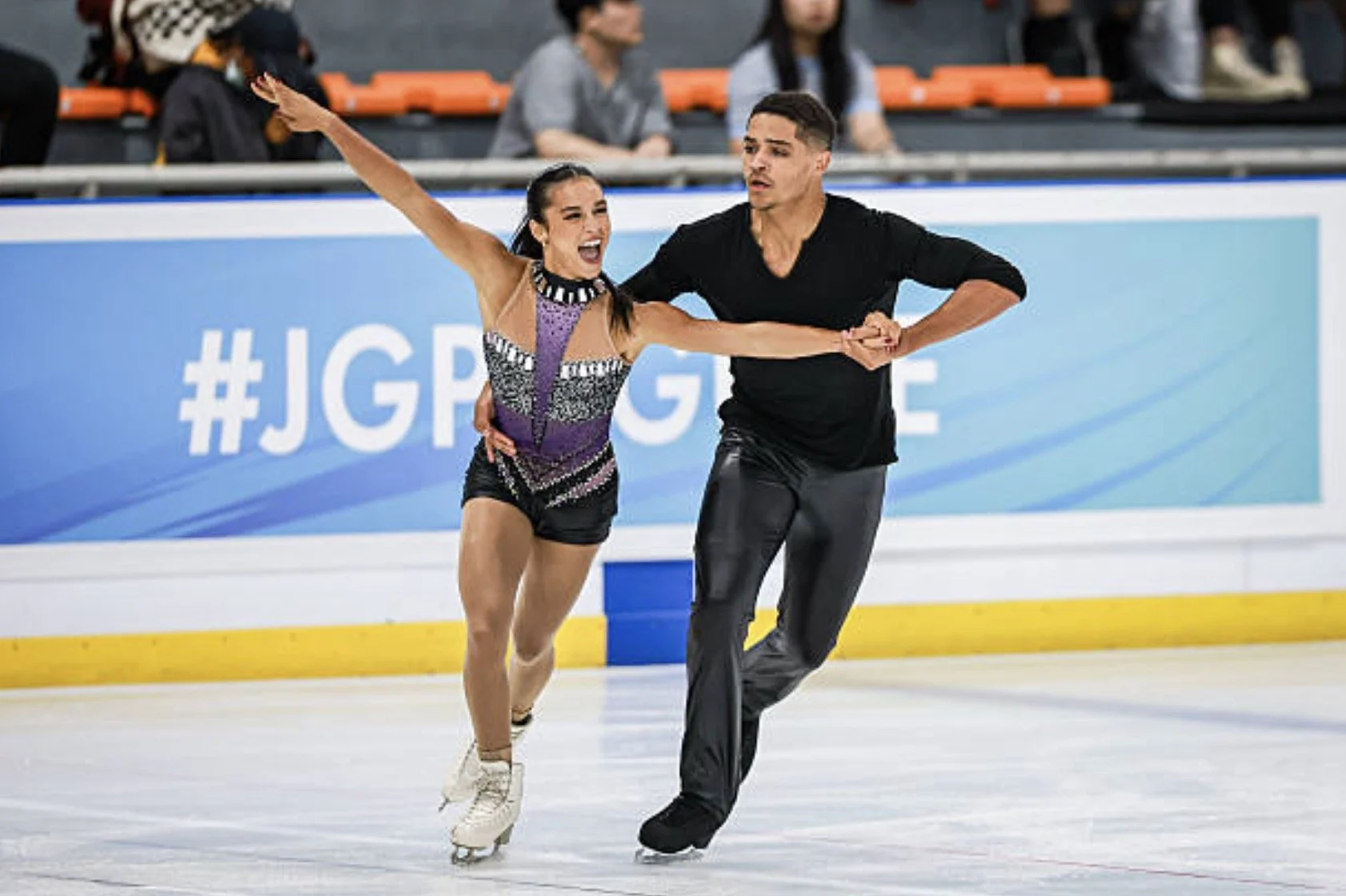 2025 Junior Grand Prix Final play-by-play/results: Pairs short program