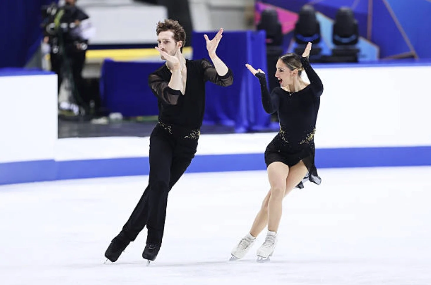 2025 Grand Prix Final play-by-play/results: Pairs short program