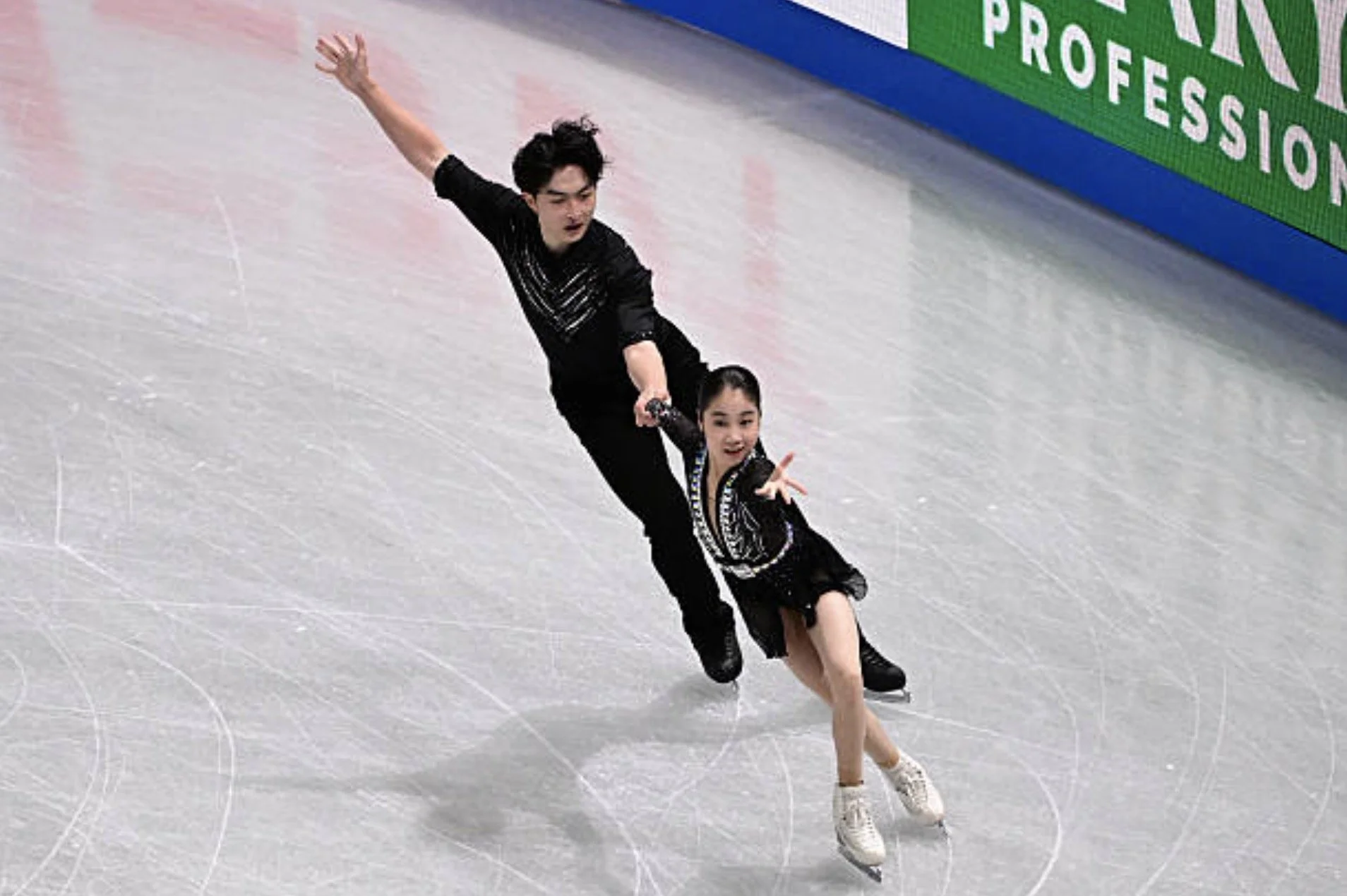 2025 Junior Grand Prix Final play-by-play/results: Pairs free skate