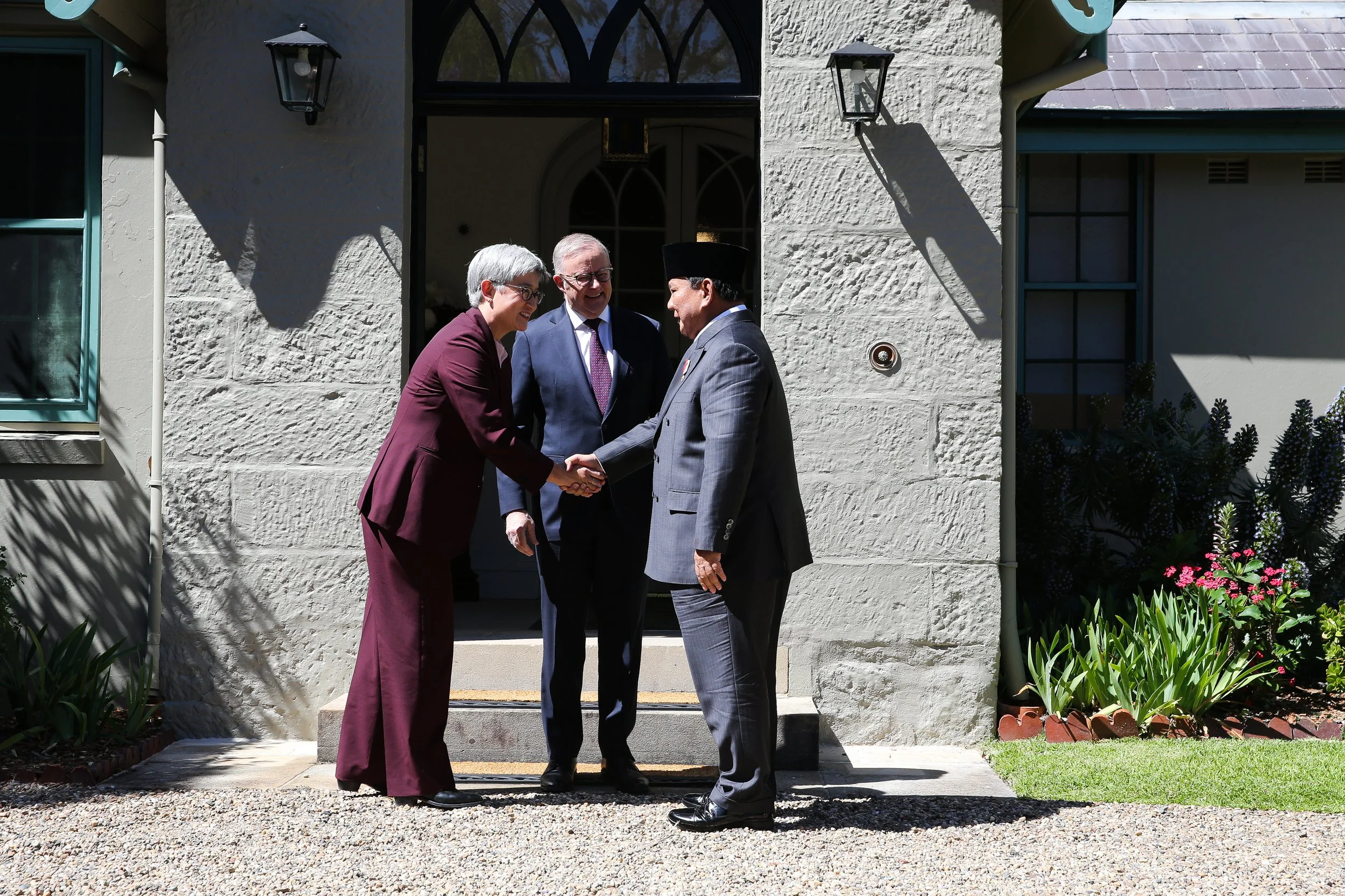 Prime Minister Anthony Albanese welcomes Indonesian President Prabowo Subianto 