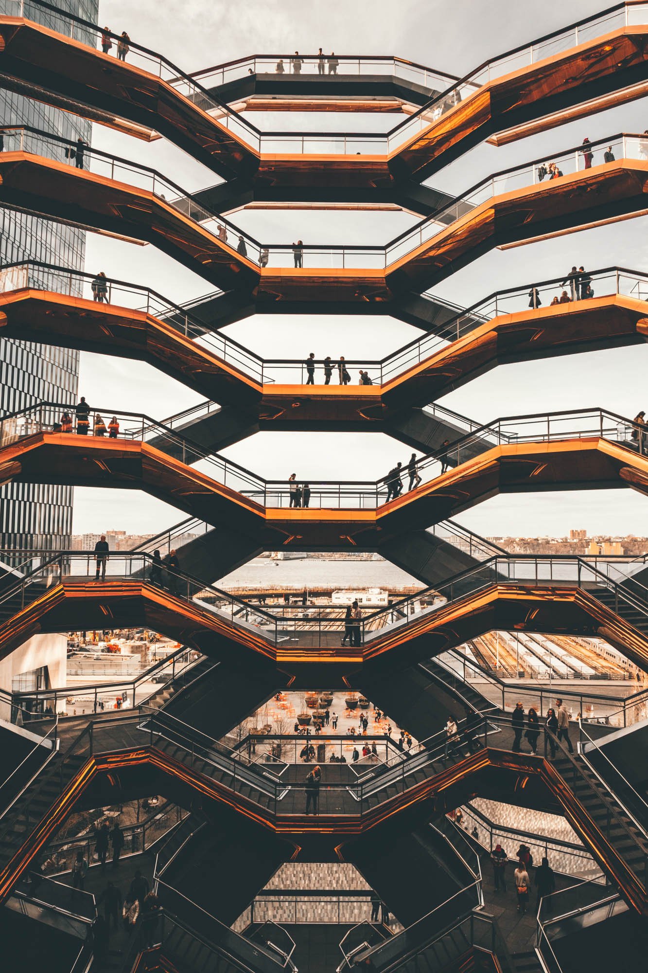 pontus-wellgraf-agCzLSG4_gE-unsplash.jpg