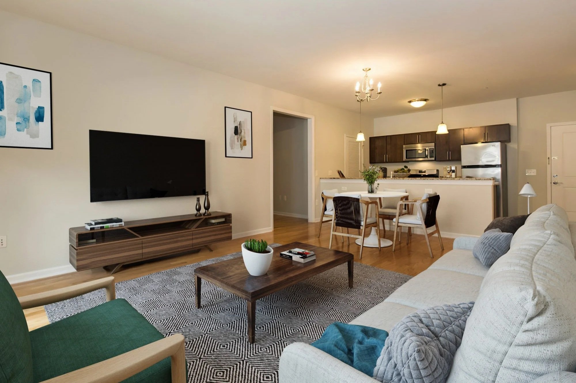 SP - LIVINGROOM.jpg